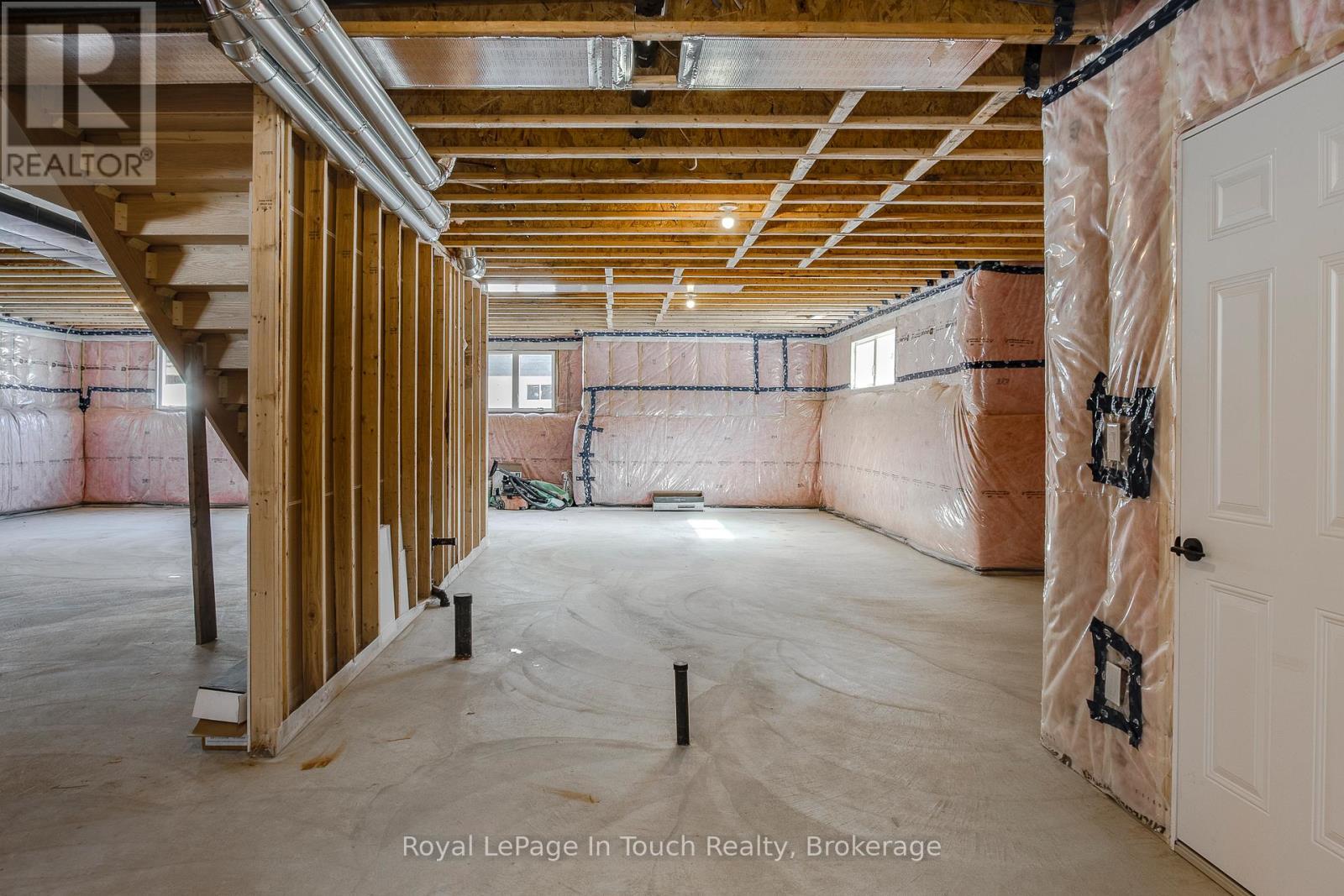 












125 TALL PINES DRIVE

,
Tiny,




Ontario
L9M0H4

