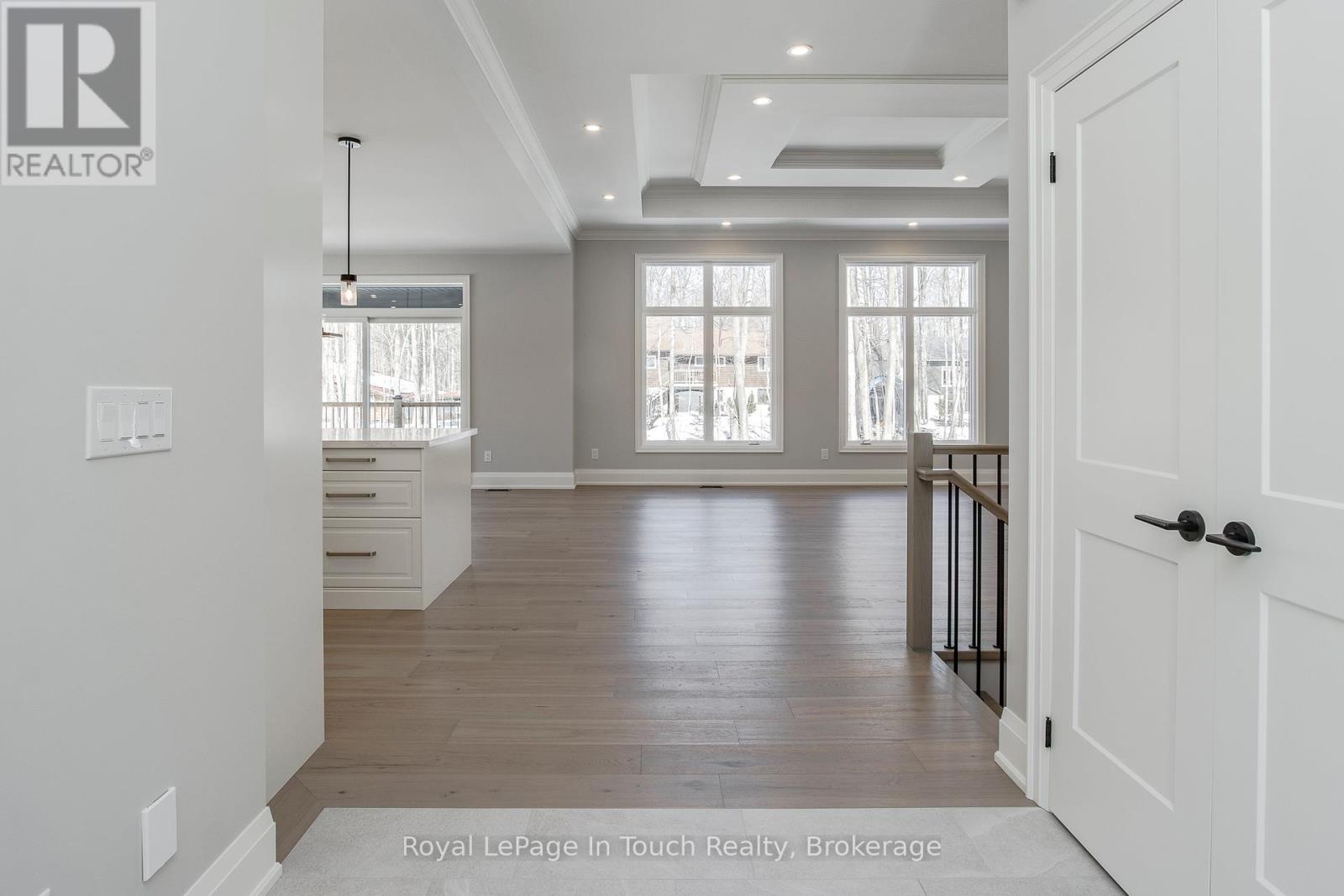 












125 TALL PINES DRIVE

,
Tiny,




Ontario
L9M0H4

