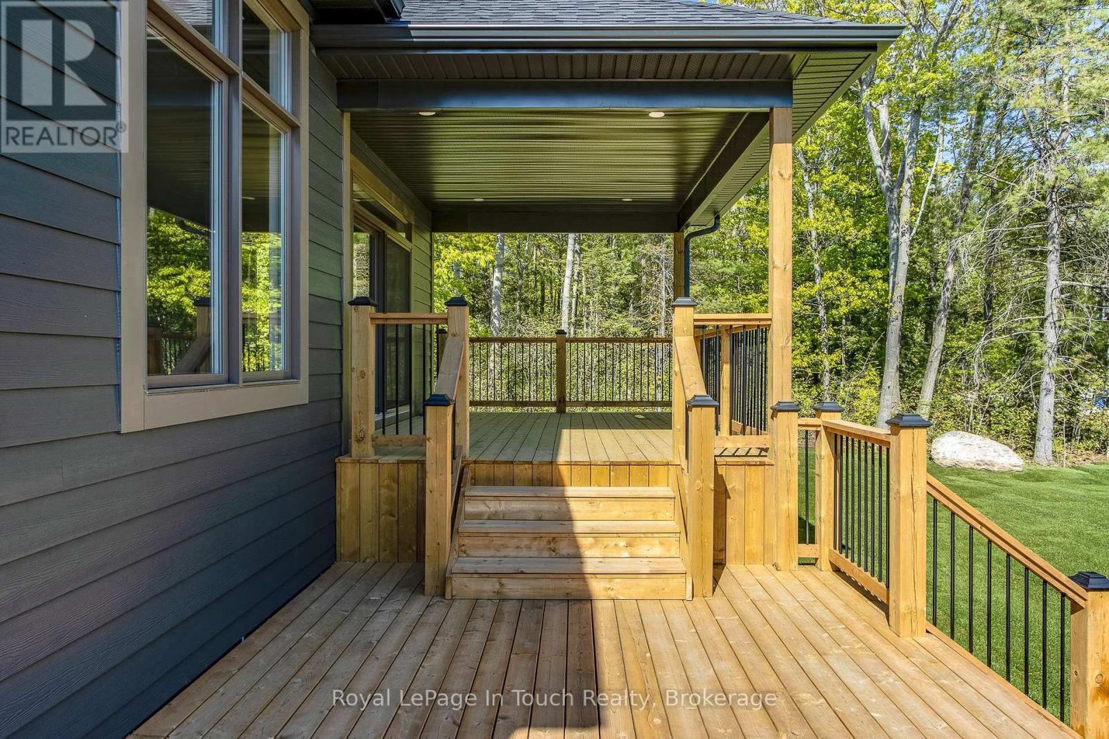 












125 TALL PINES DRIVE

,
Tiny,




Ontario
L9M0H4

