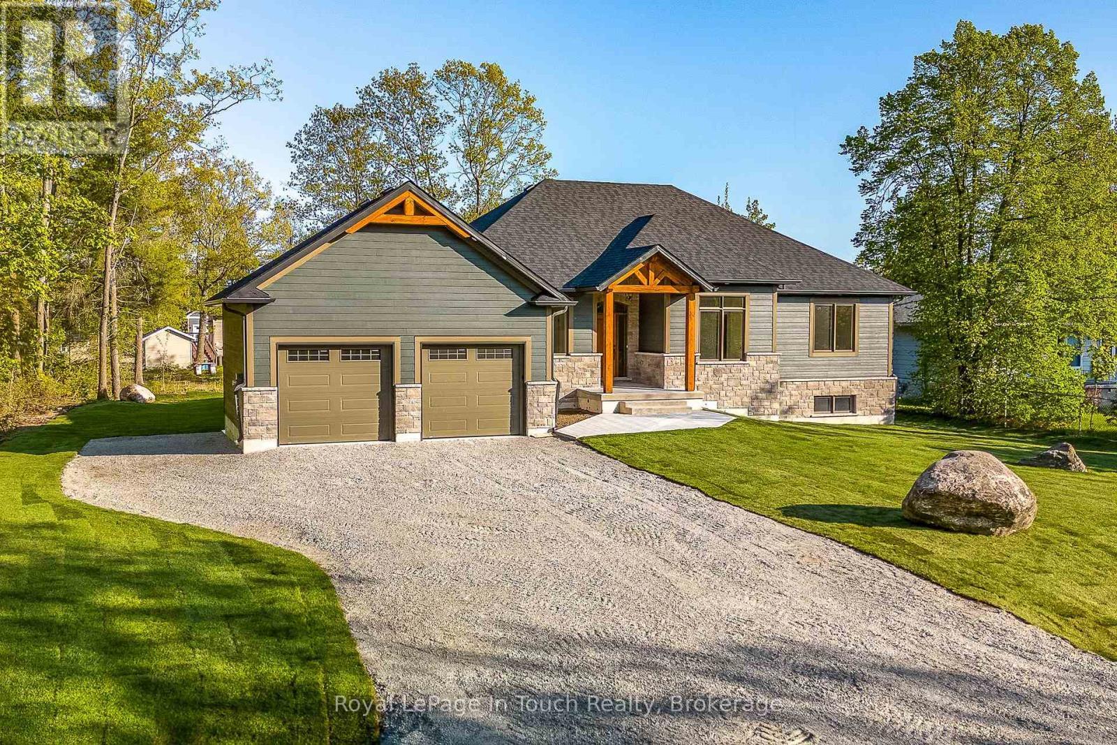 












125 TALL PINES DRIVE

,
Tiny,




Ontario
L9M0H4

