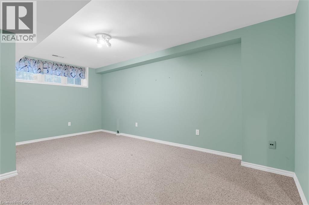 












10 DAVIDSON Boulevard Unit# 1

,
Dundas,




Ontario
L9H7N9

