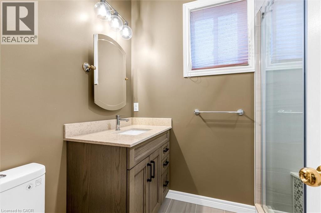 












10 DAVIDSON Boulevard Unit# 1

,
Dundas,




Ontario
L9H7N9

