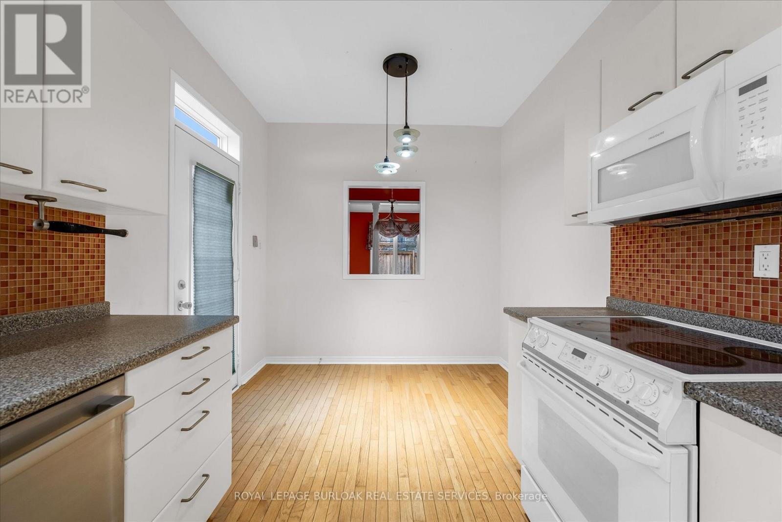 












1 - 10 DAVIDSON BOULEVARD

,
Hamilton,




Ontario
L9H7N9

