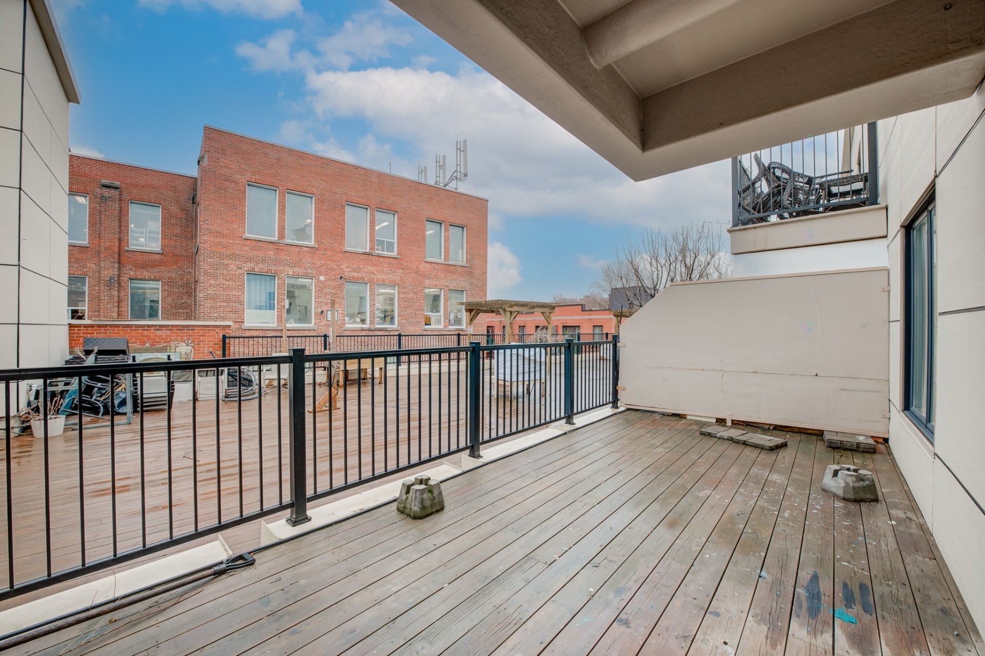 









1950


Rue De Champlain

, 219,
Montréal (Ville-Marie),




QC
H2L2S8

