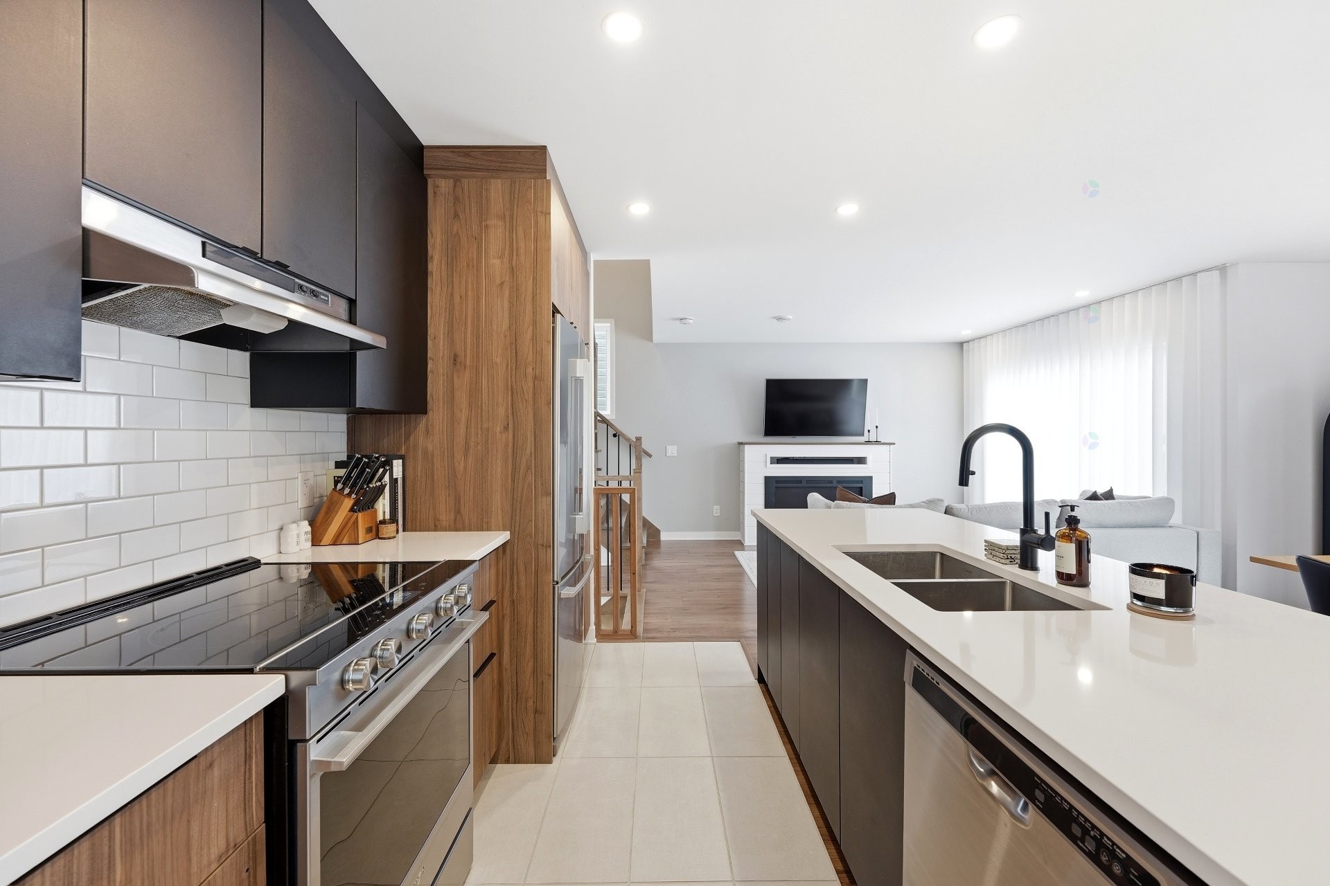 









2030


Rue Barott

,
Mascouche,




QC
J7L0J2

