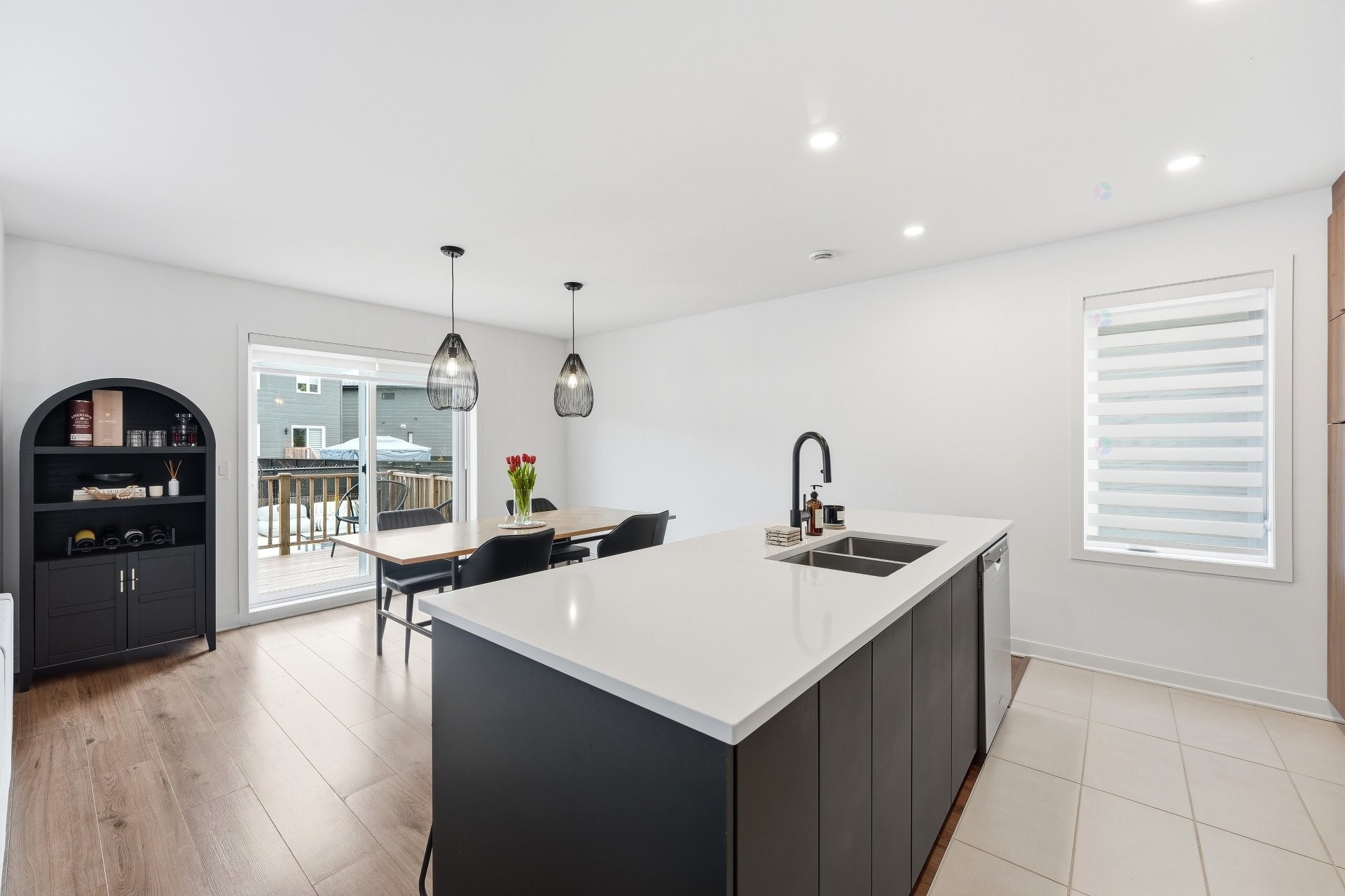 









2030


Rue Barott

,
Mascouche,




QC
J7L0J2

