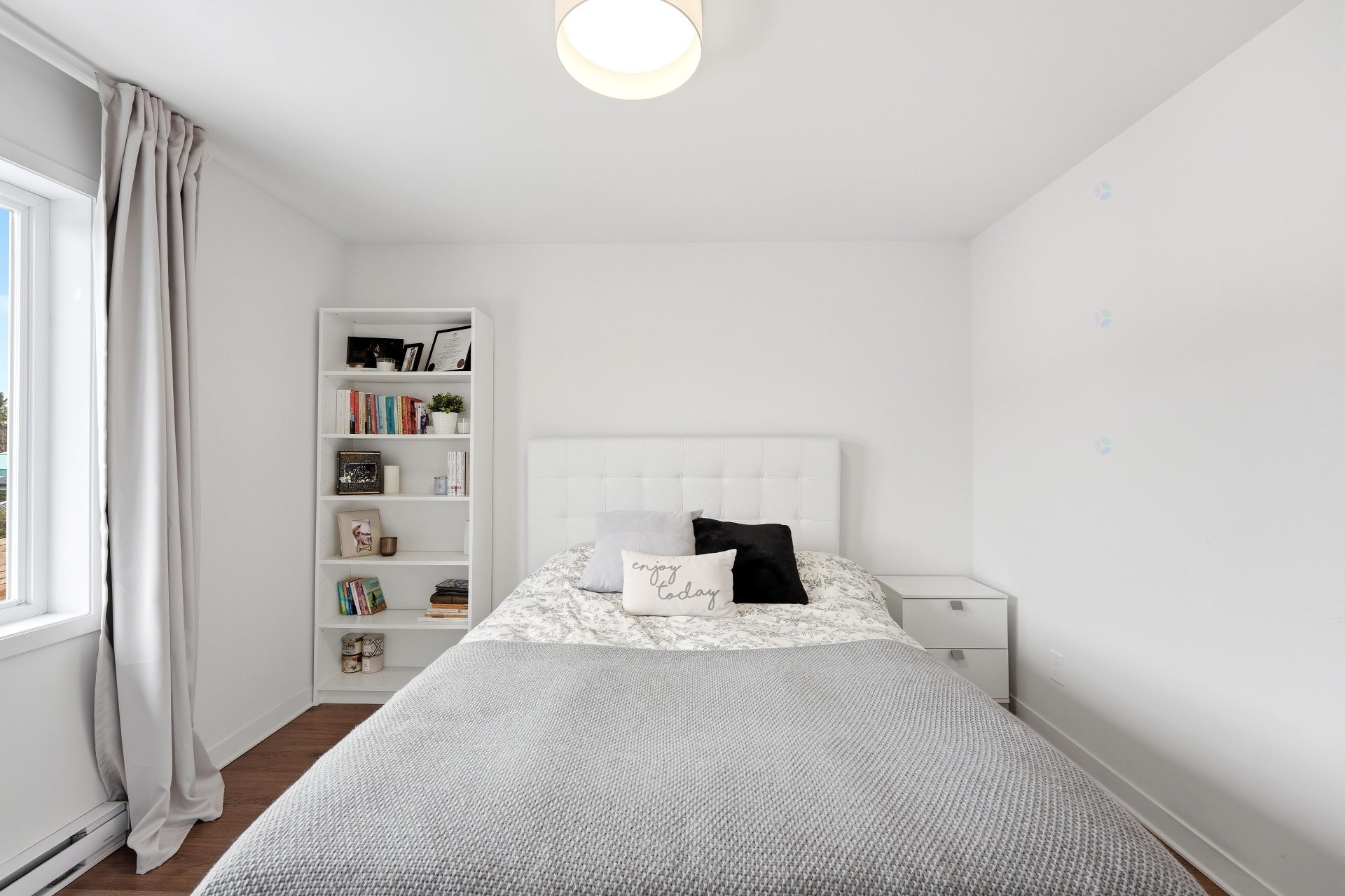 









2030


Rue Barott

,
Mascouche,




QC
J7L0J2

