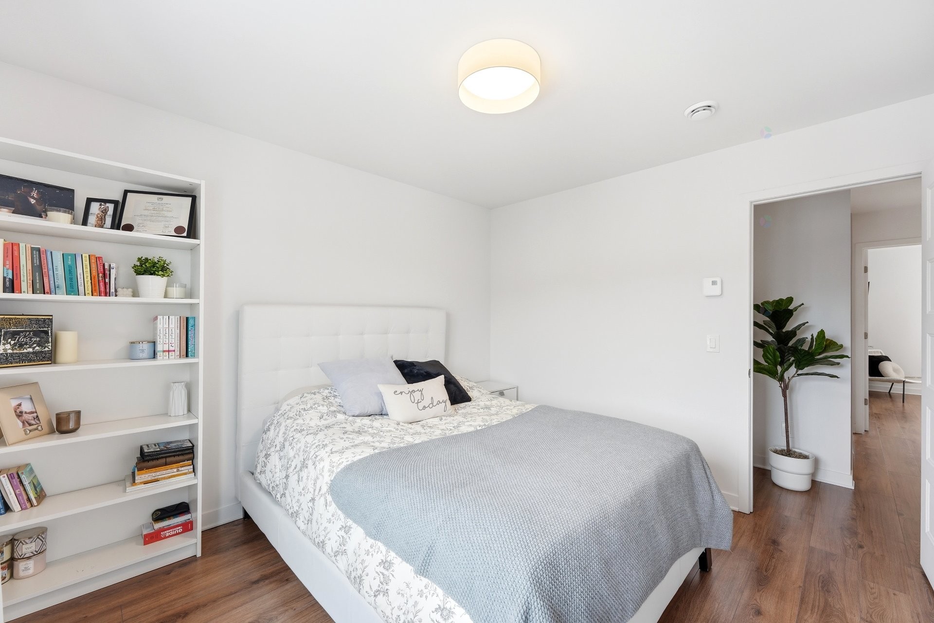 









2030


Rue Barott

,
Mascouche,




QC
J7L0J2


