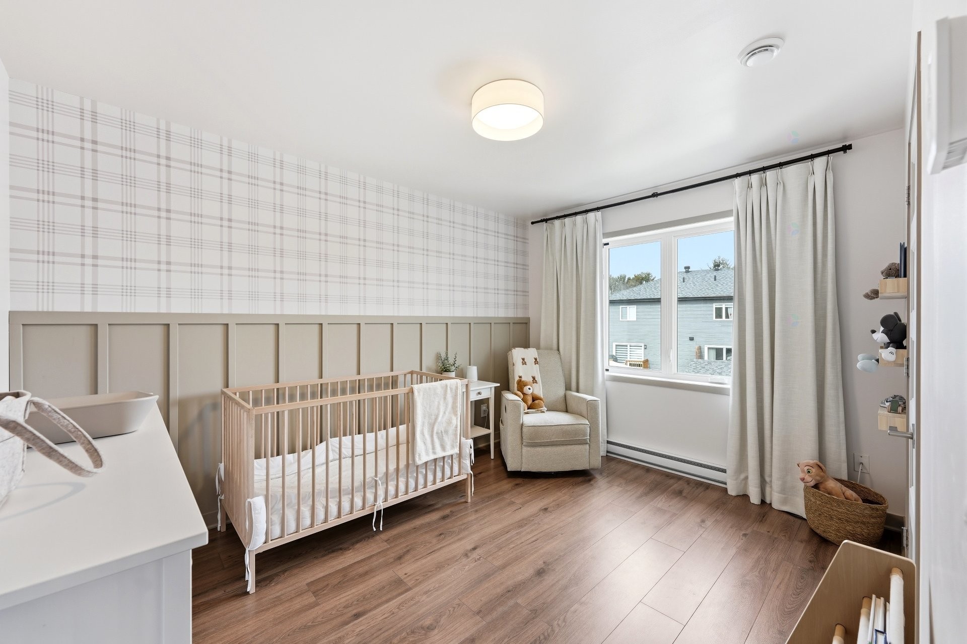 









2030


Rue Barott

,
Mascouche,




QC
J7L0J2

