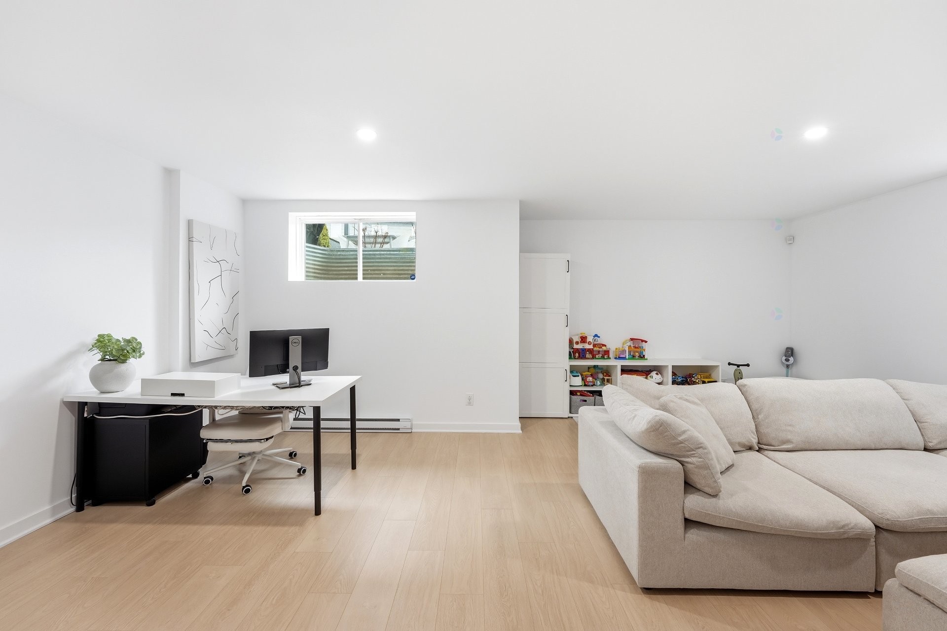 









2030


Rue Barott

,
Mascouche,




QC
J7L0J2


