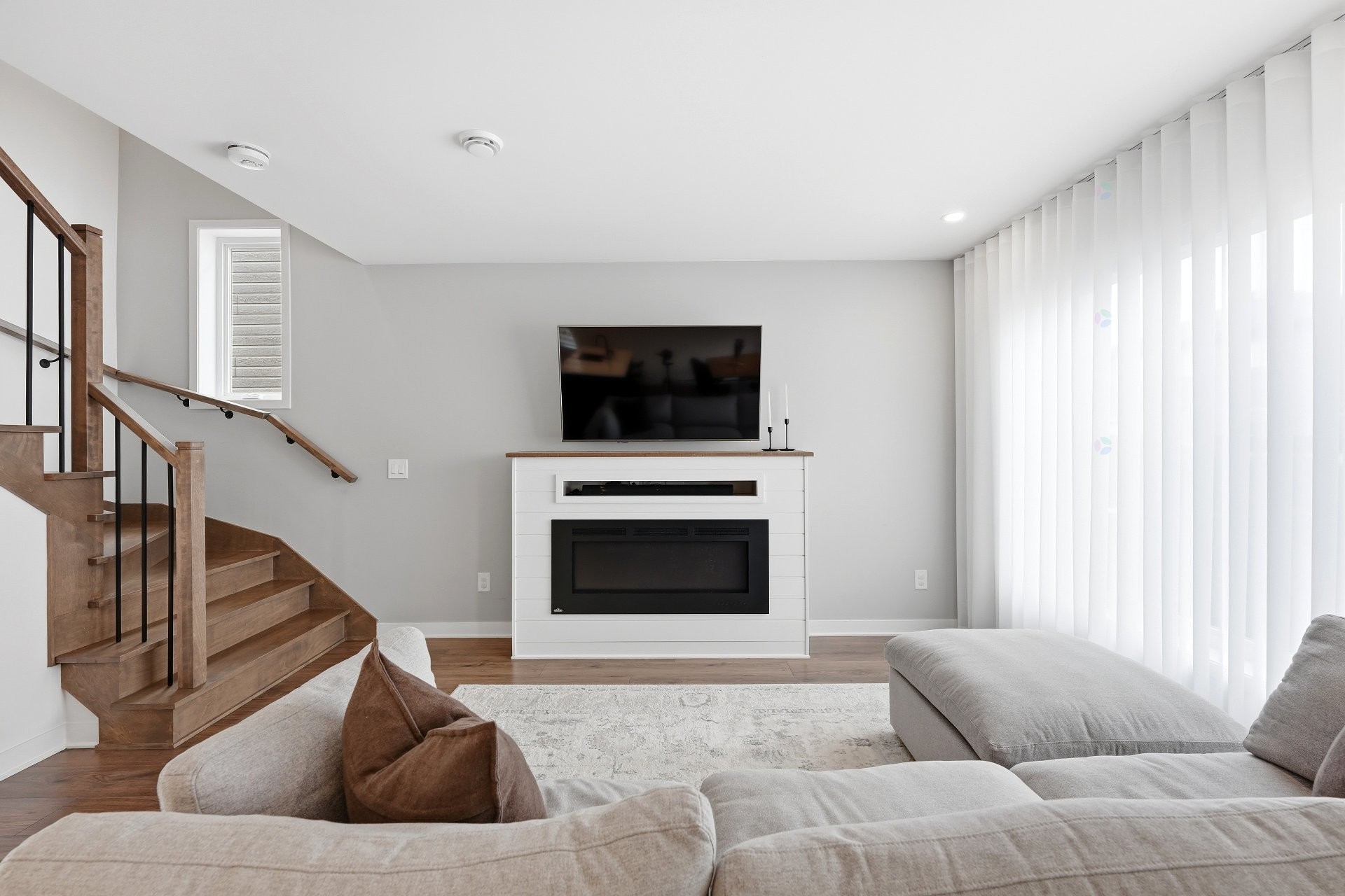 









2030


Rue Barott

,
Mascouche,




QC
J7L0J2

