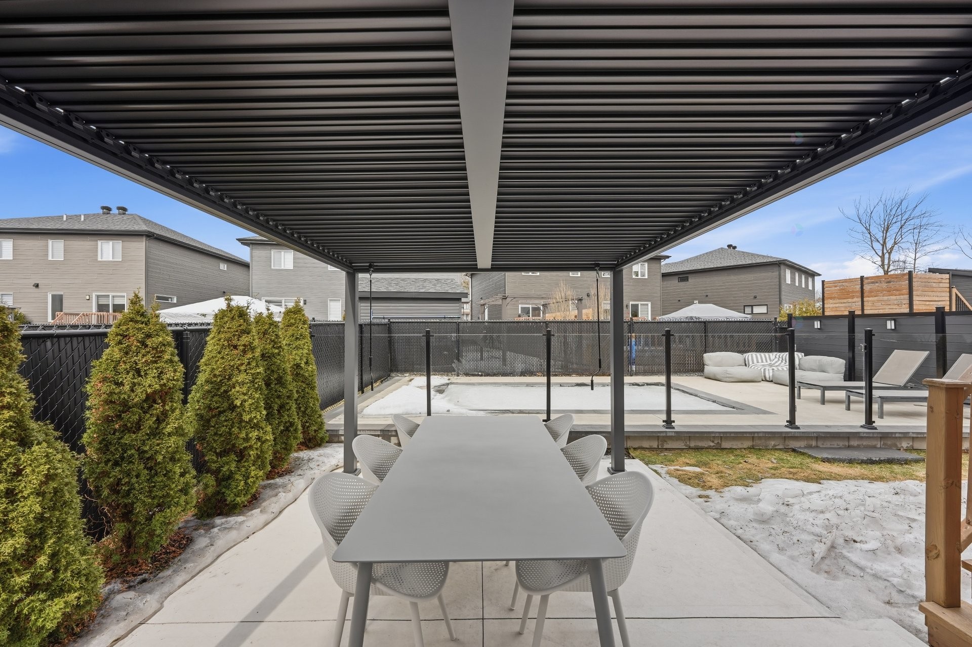 









2030


Rue Barott

,
Mascouche,




QC
J7L0J2

