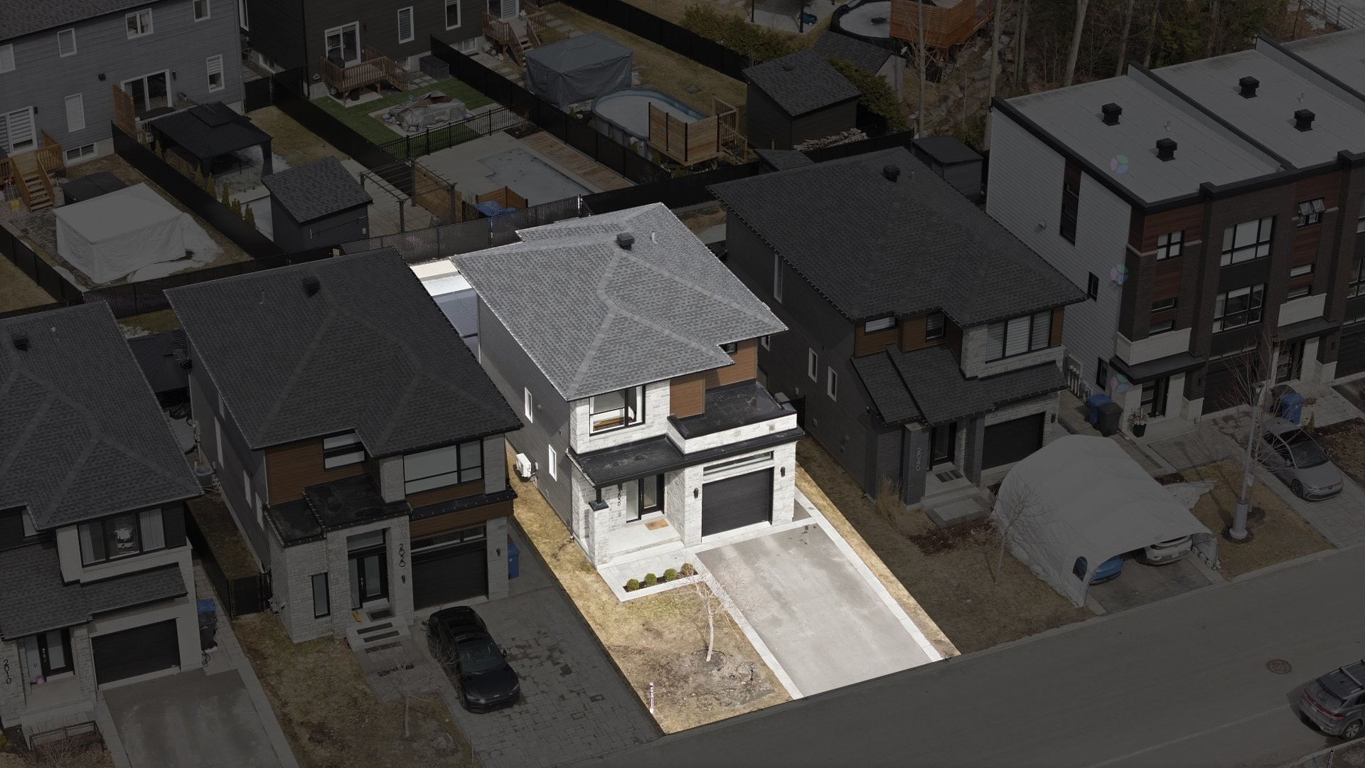 









2030


Rue Barott

,
Mascouche,




QC
J7L0J2

