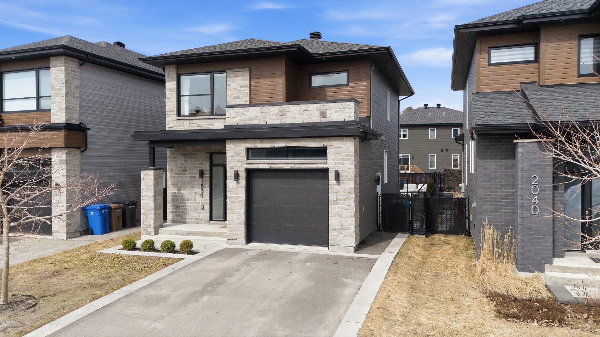 









2030


Rue Barott

,
Mascouche,




QC
J7L0J2

