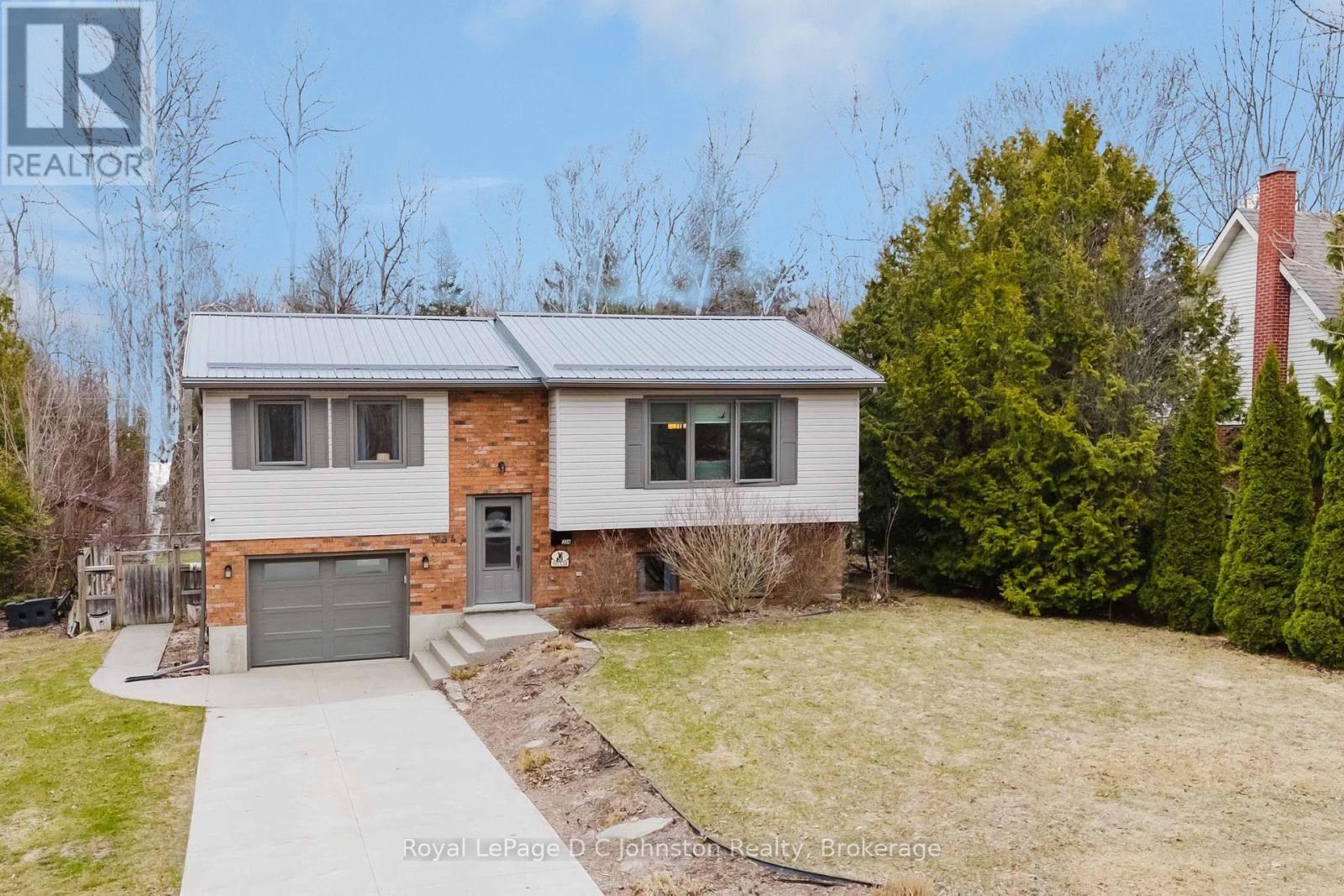 












334 TYENDINAGA DRIVE

,
Saugeen Shores,




Ontario
N0H2L0

