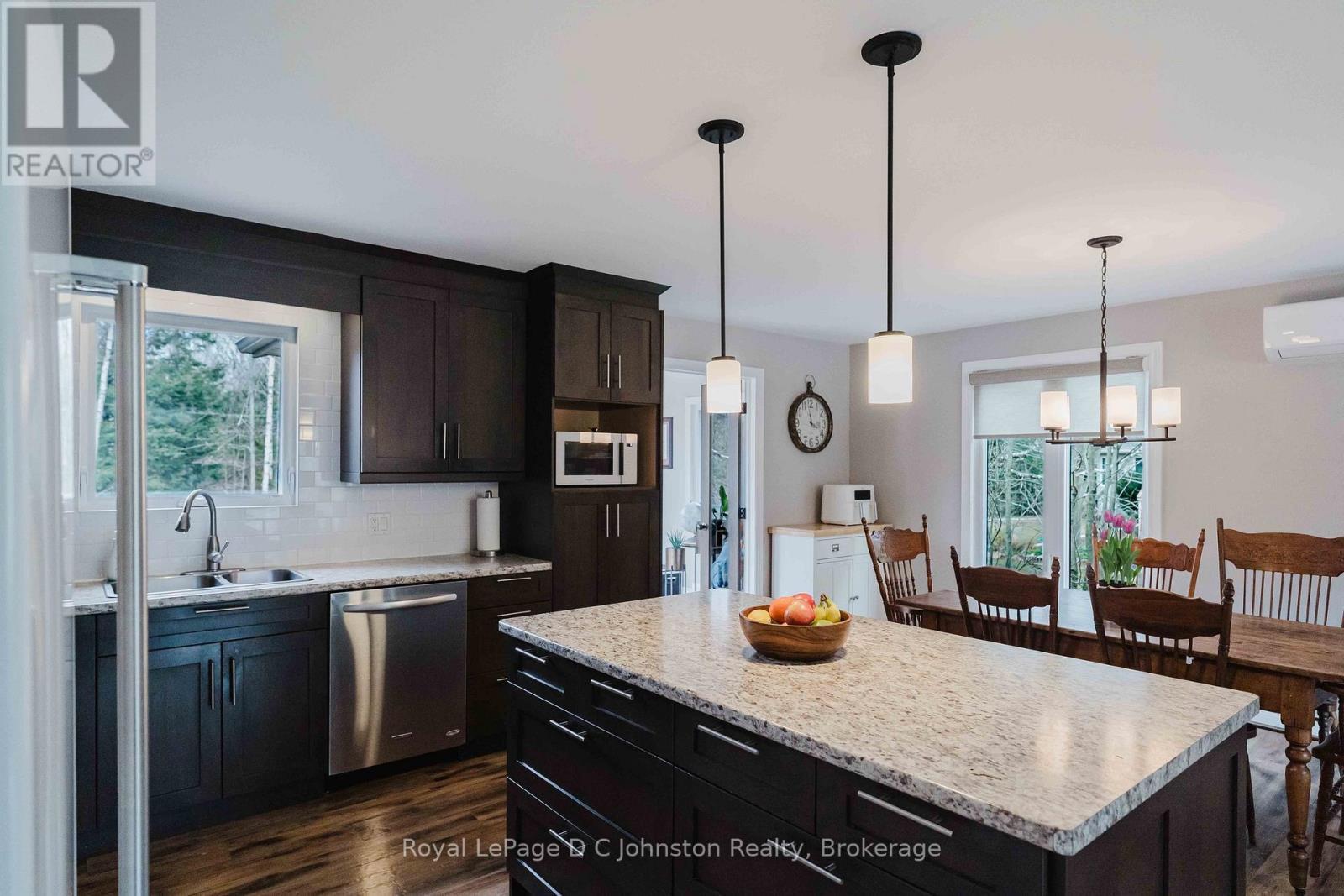 












334 TYENDINAGA DRIVE

,
Saugeen Shores,




Ontario
N0H2L0

