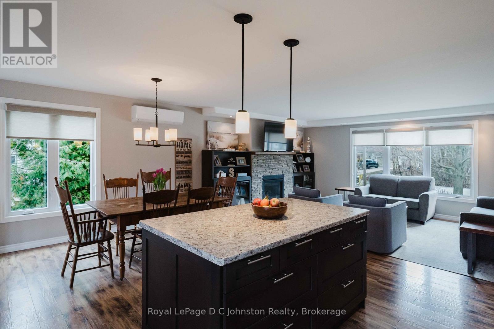 












334 TYENDINAGA DRIVE

,
Saugeen Shores,




Ontario
N0H2L0

