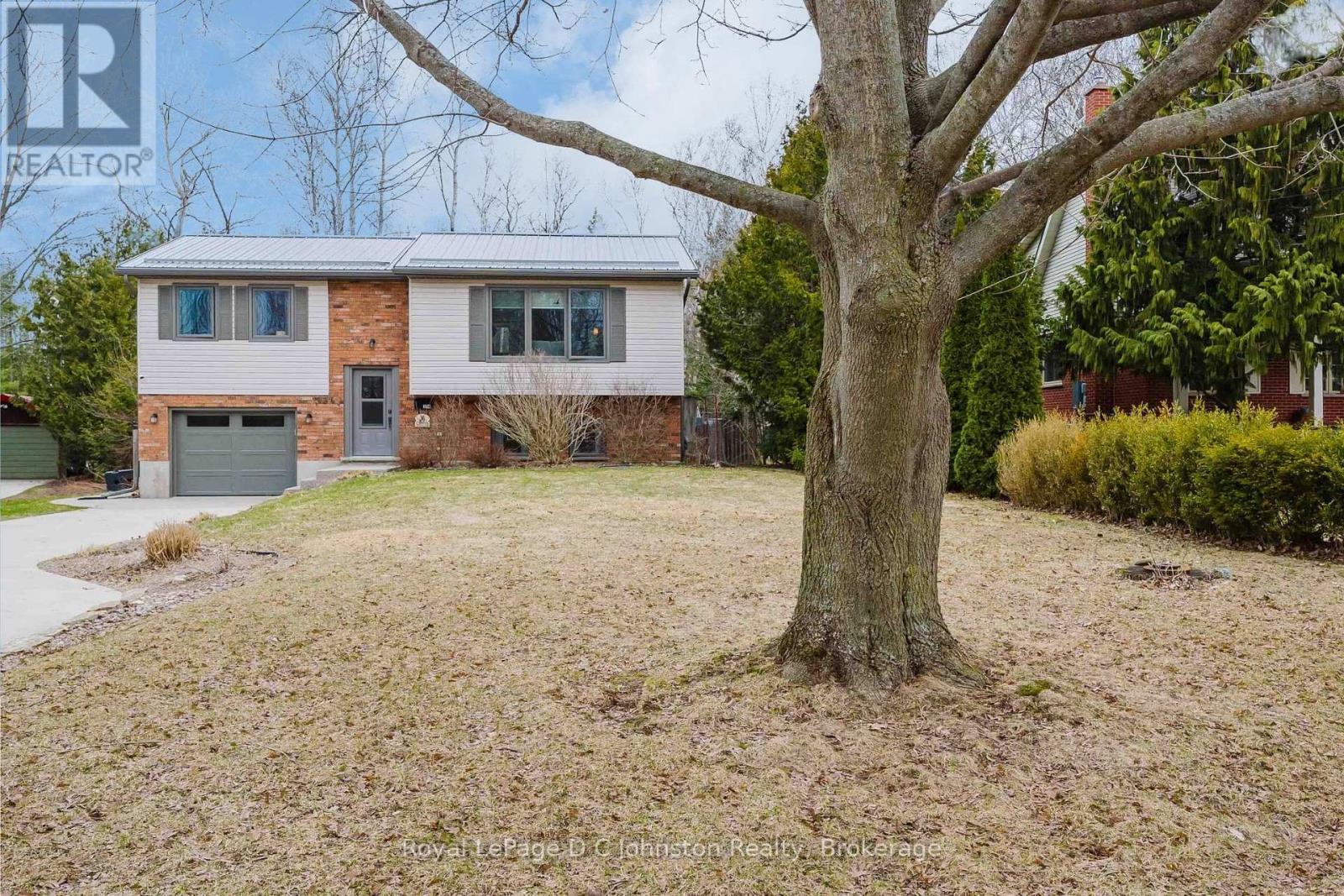 












334 TYENDINAGA DRIVE

,
Saugeen Shores,




Ontario
N0H2L0

