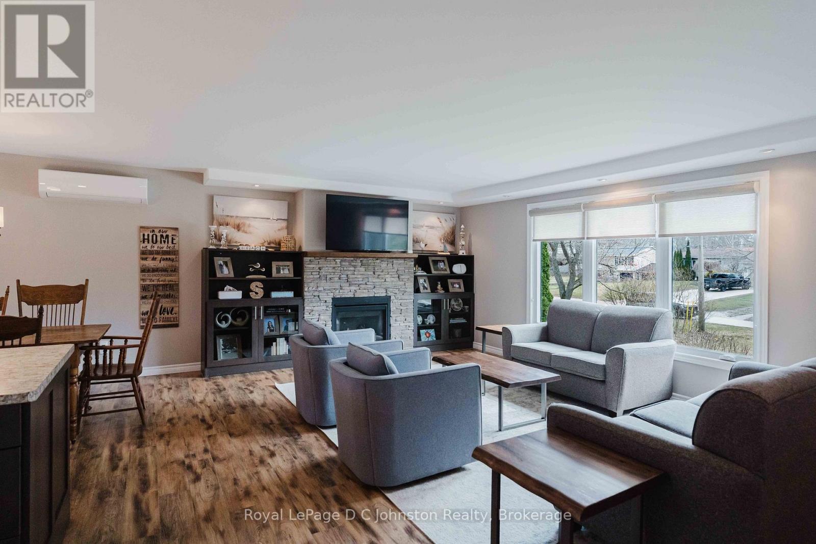 












334 TYENDINAGA DRIVE

,
Saugeen Shores,




Ontario
N0H2L0

