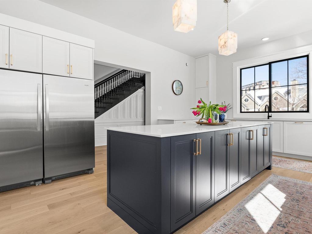 












785 Young Avenue

,
Halifax,




NS
B3H 2V8


