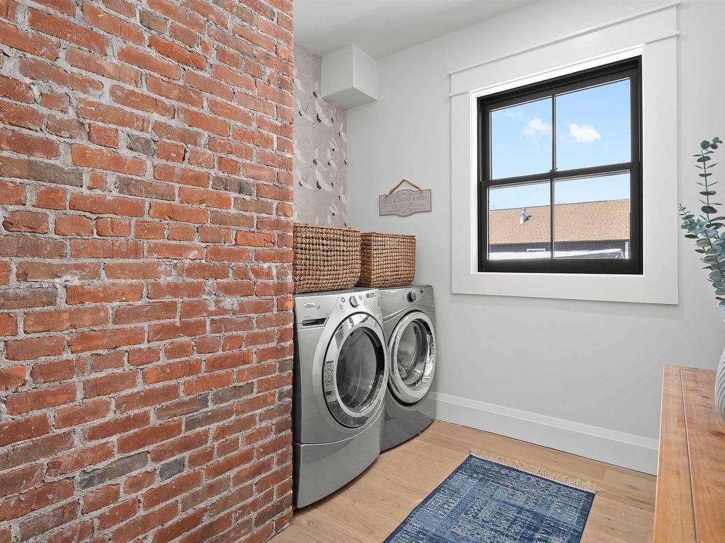 












785 Young Avenue

,
Halifax,




NS
B3H 2V8

