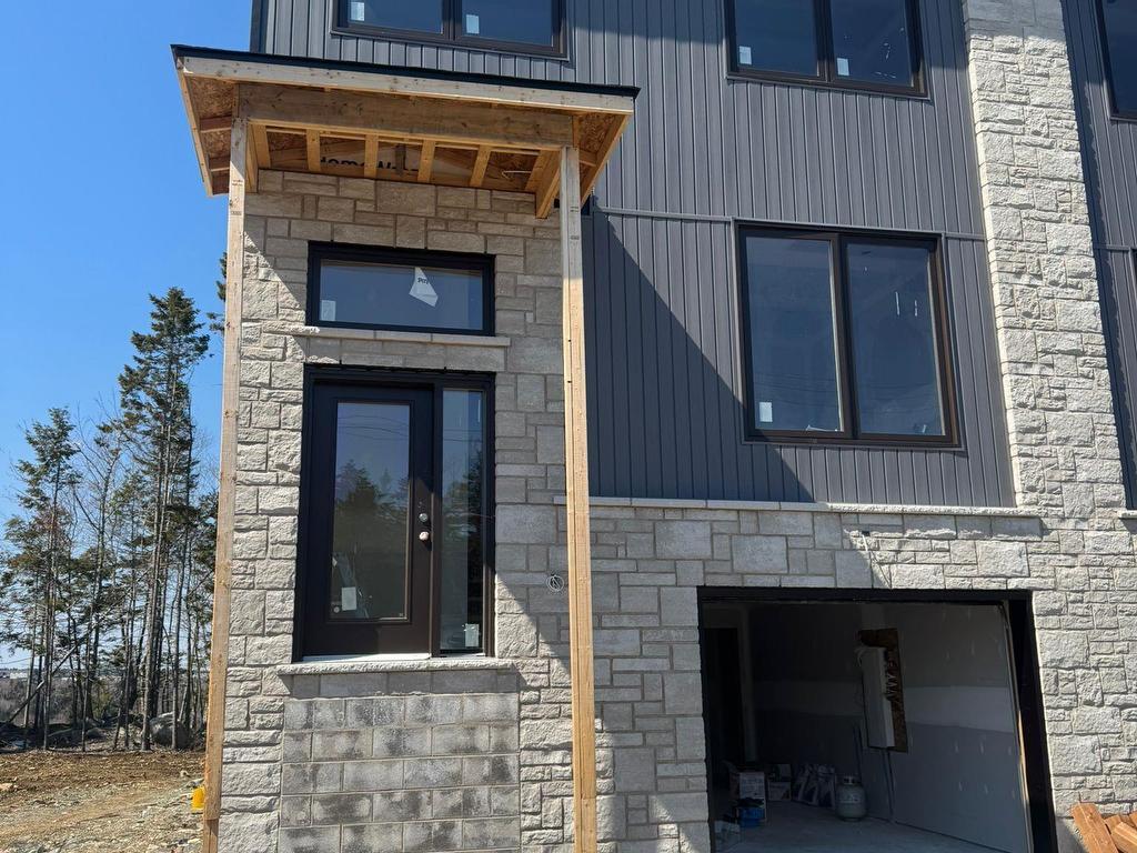 












83 Simona Drive

,
Dartmouth,




NS
B2X 0E1

