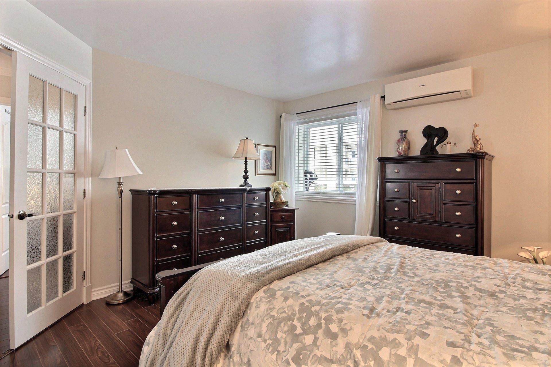 









2190


Rue Isaac-Jogues

, APT. 1,
Saint-Jérôme,




QC
J7Y0A2

