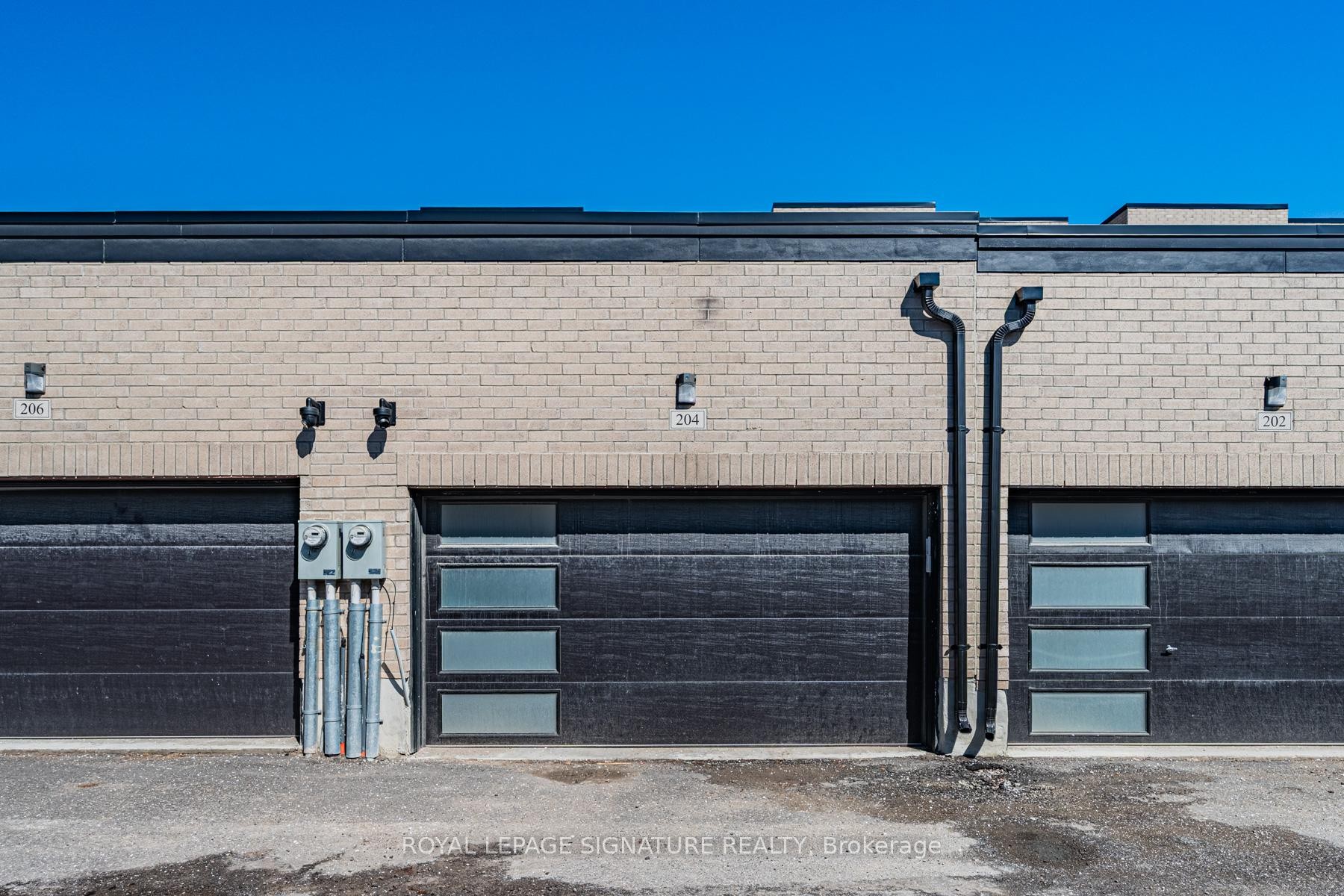 









204


McRoberts

Avenue,
Toronto,




ON
M6E 0B2

