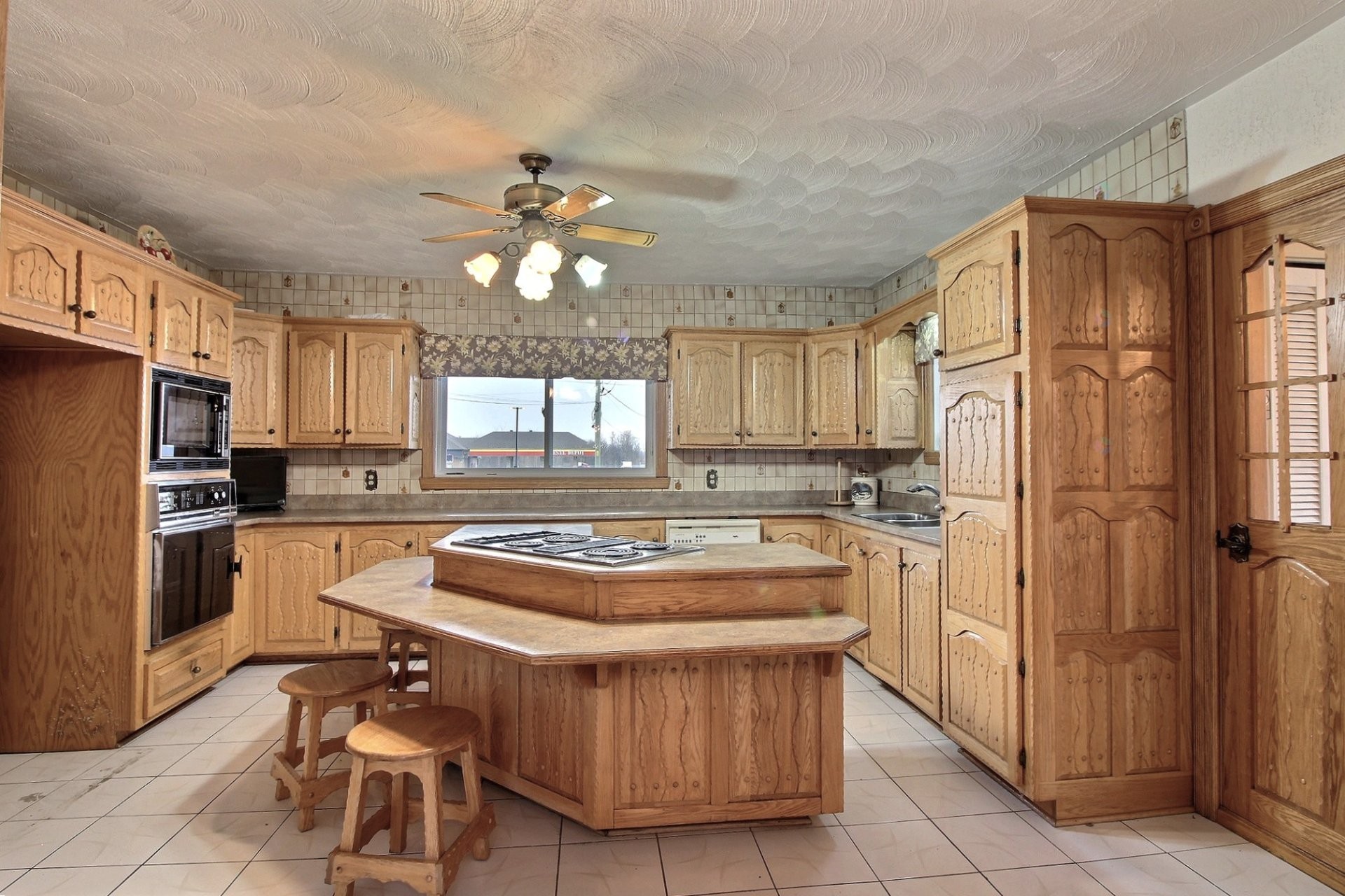 









120


Route du Canton

,
Brownsburg-Chatham,




QC
J8G1Z2

