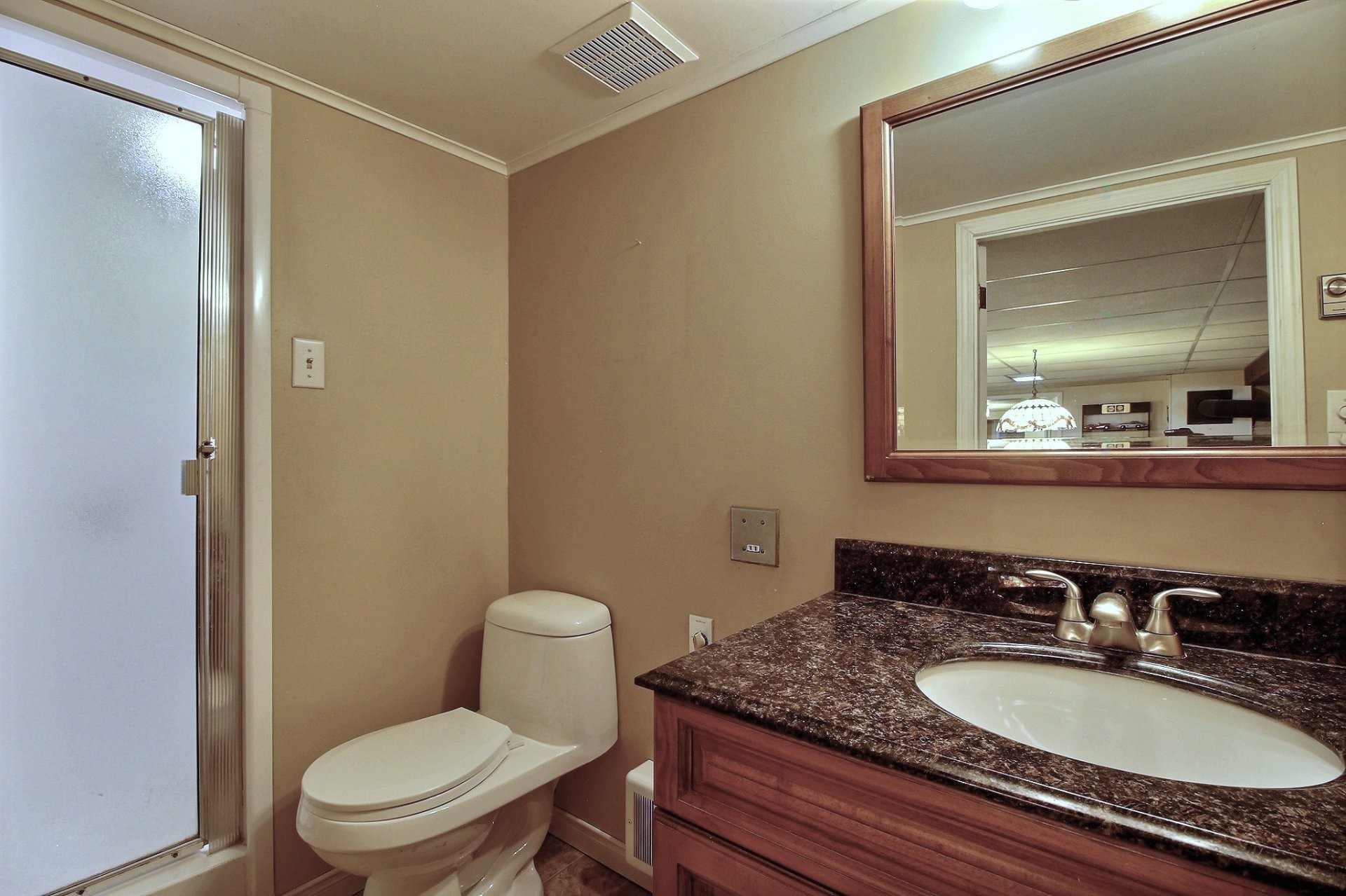 









120


Route du Canton

,
Brownsburg-Chatham,




QC
J8G1Z2

