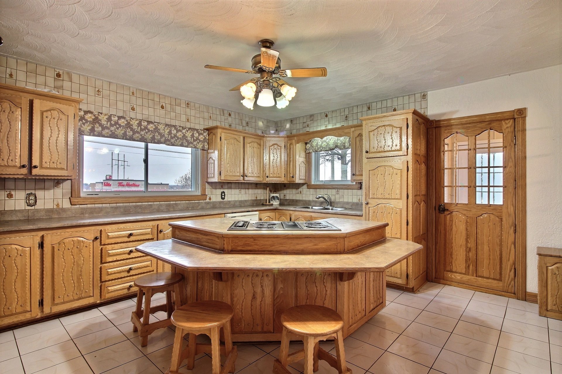 









120


Route du Canton

,
Brownsburg-Chatham,




QC
J8G1Z2

