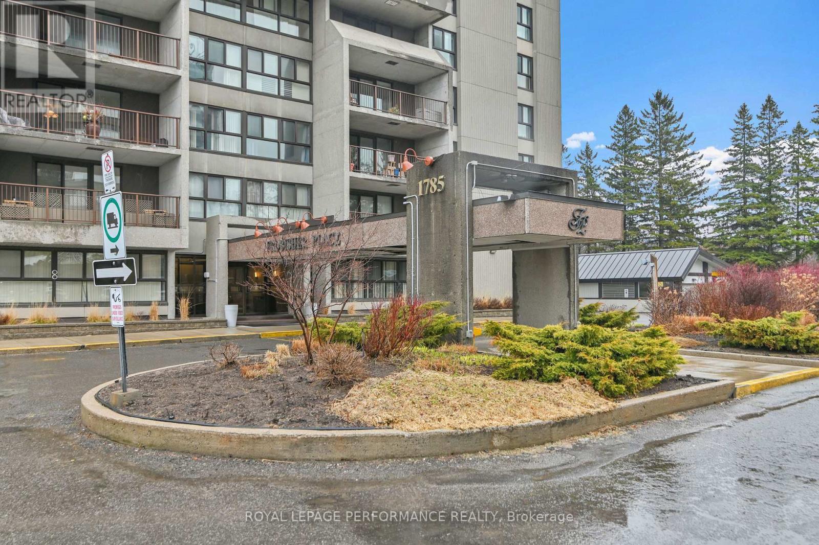 












1102 - 1785 FROBISHER LANE

,
Ottawa,




Ontario
K1G3T7

