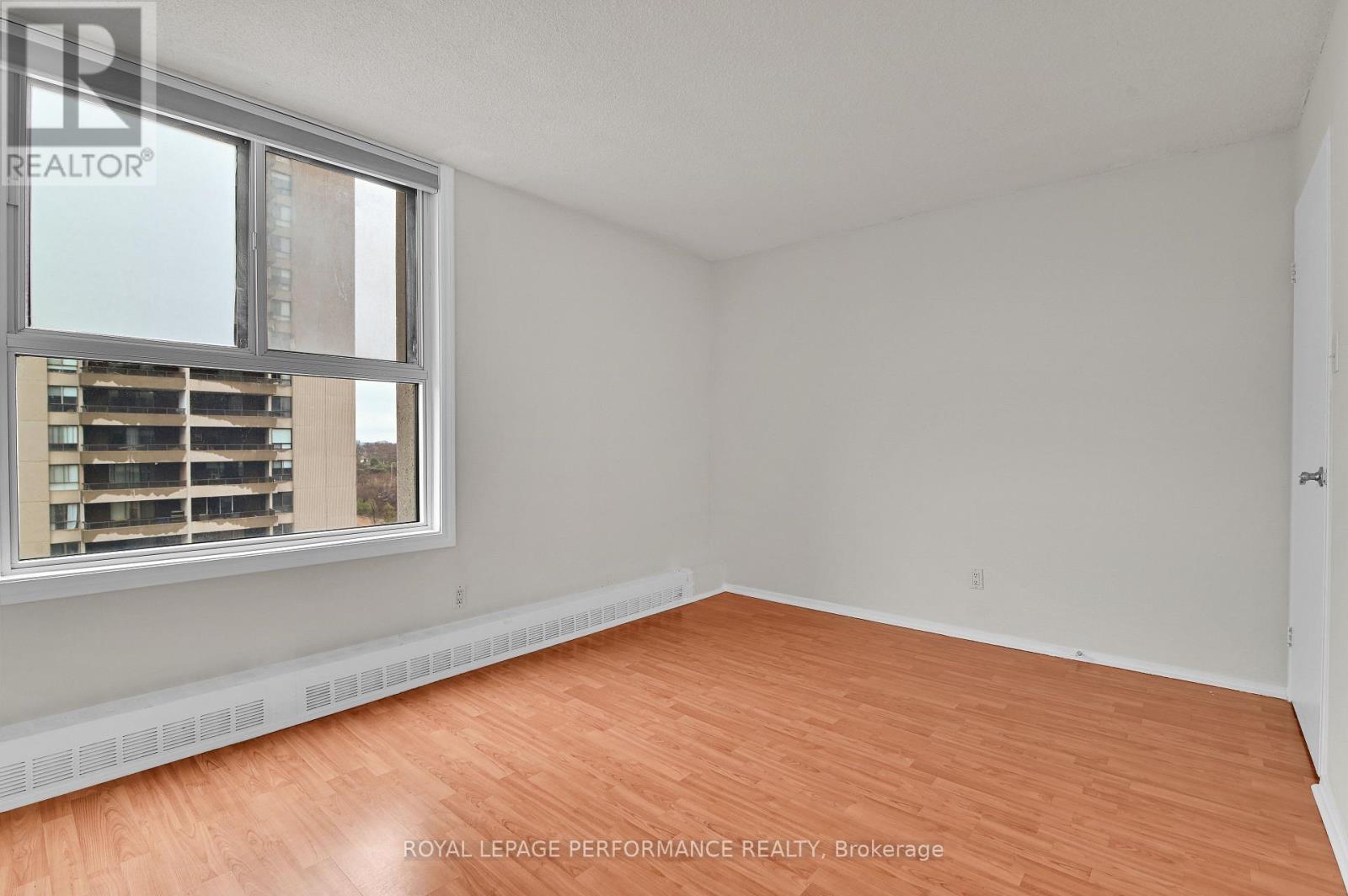 












1102 - 1785 FROBISHER LANE

,
Ottawa,




Ontario
K1G3T7

