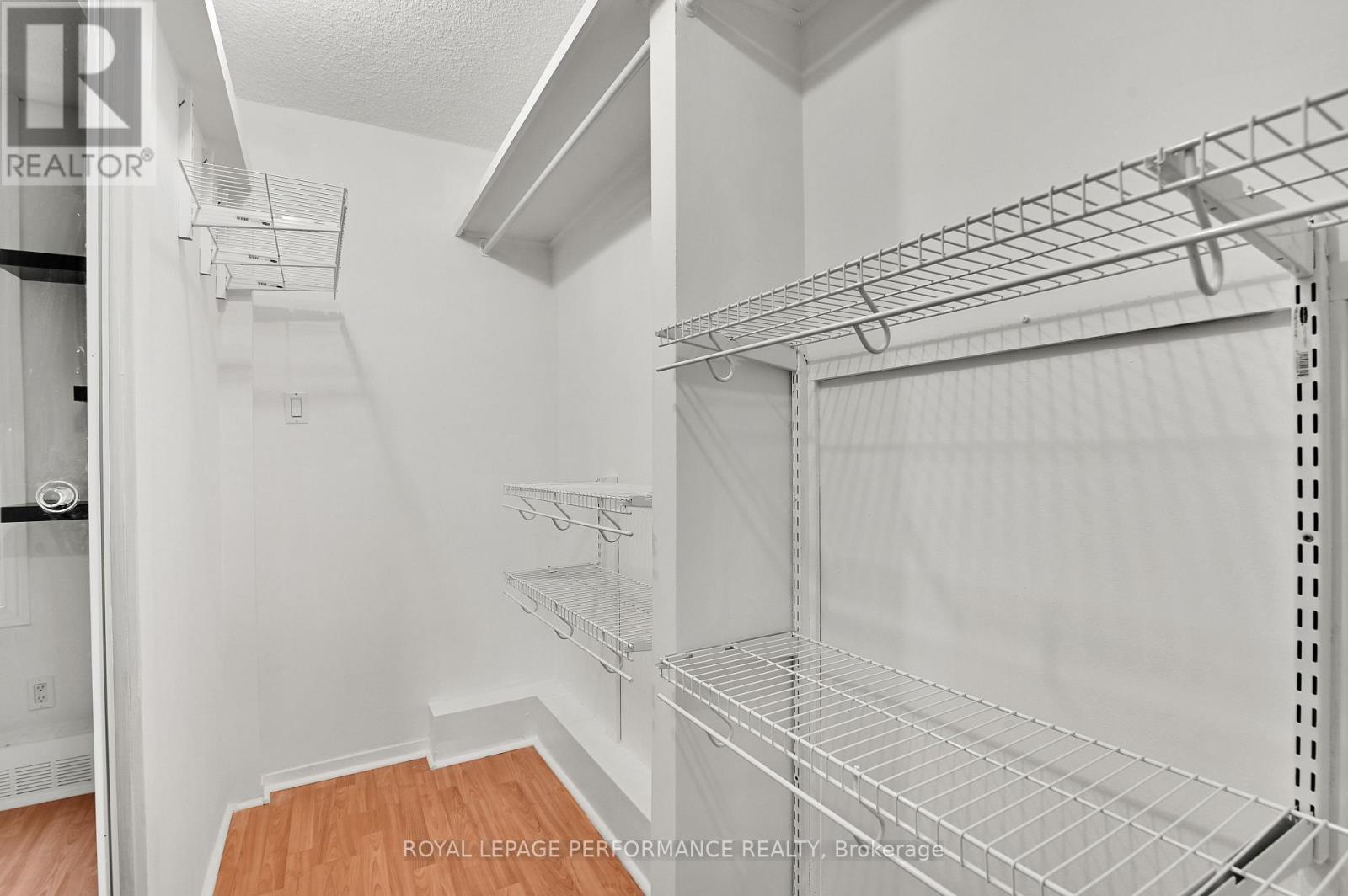 












1102 - 1785 FROBISHER LANE

,
Ottawa,




Ontario
K1G3T7

