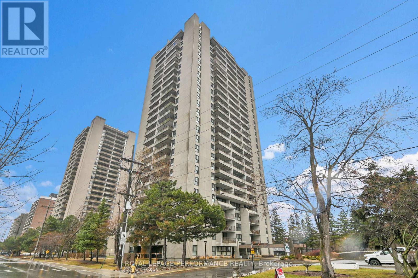 












1102 - 1785 FROBISHER LANE

,
Ottawa,




Ontario
K1G3T7

