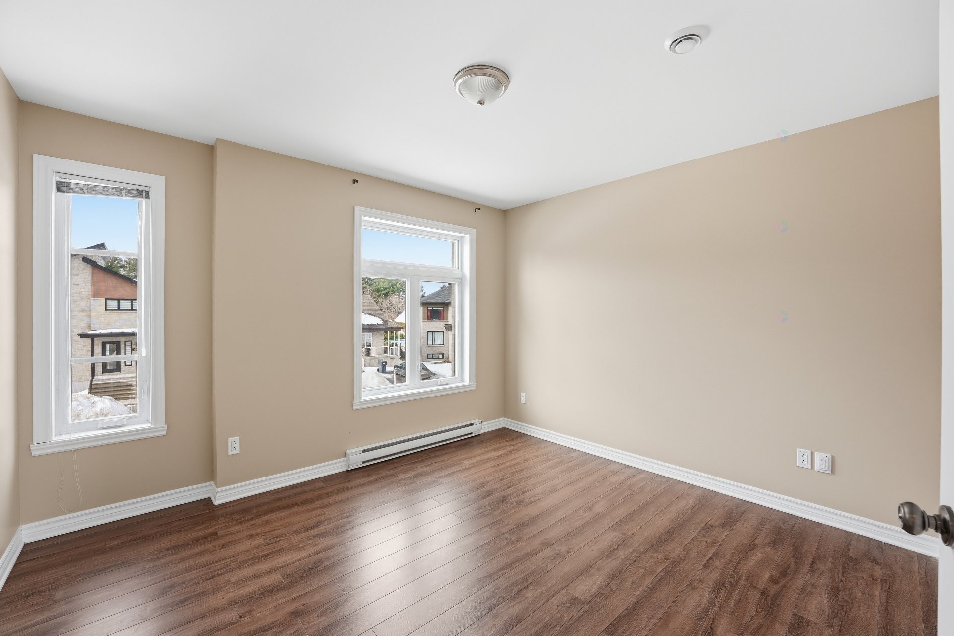 









3998


Rue Mousseau

,
L'Assomption,




QC
J5W0L8

