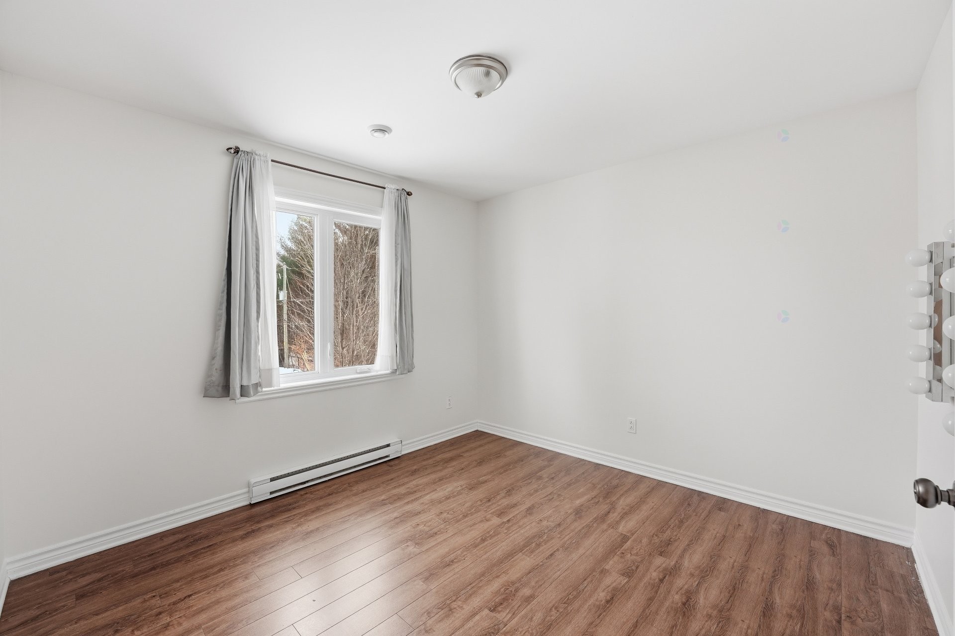 









3998


Rue Mousseau

,
L'Assomption,




QC
J5W0L8


