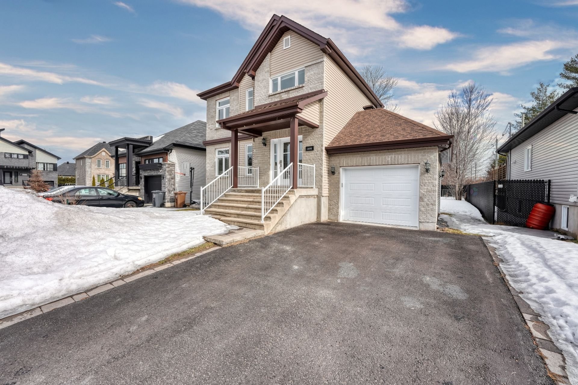 









3998


Rue Mousseau

,
L'Assomption,




QC
J5W0L8

