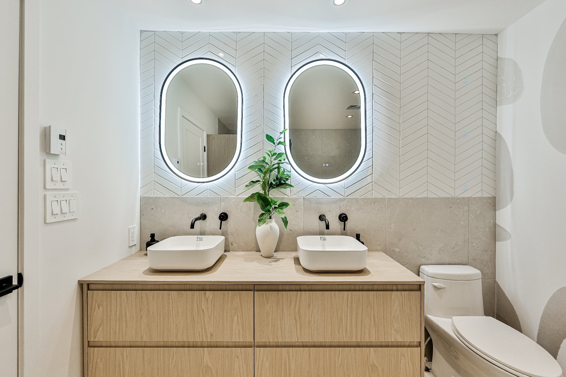 









38


Rue des Étangs

,
Lanoraie,




QC
J0K3E0

