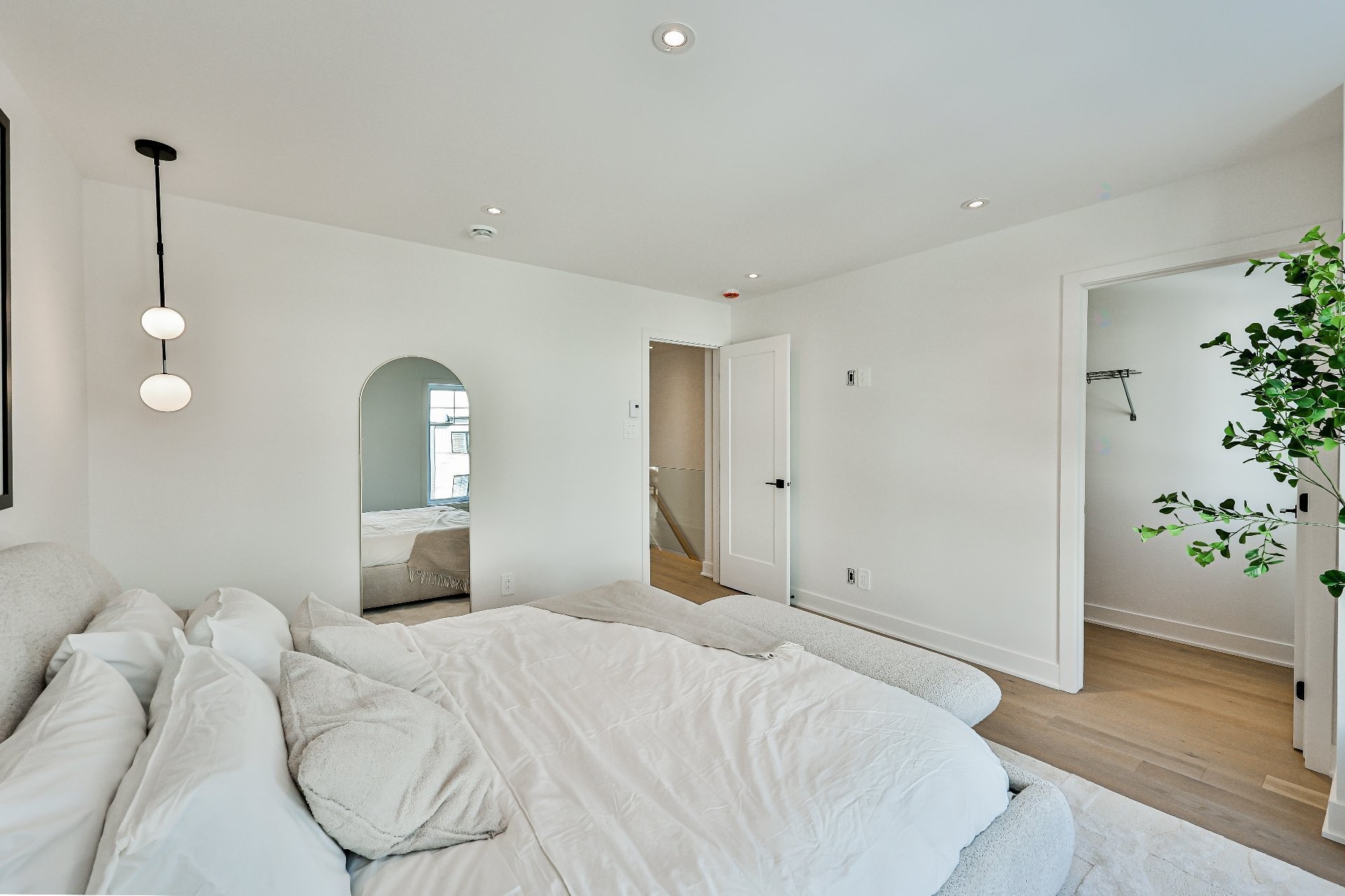 









42


Rue des Étangs

,
Lanoraie,




QC
J0K3E0

