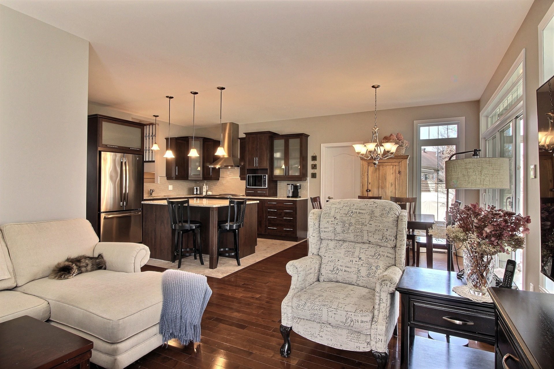 









41


Rue des Bouleaux

,
Lachute,




QC
J8H0J3

