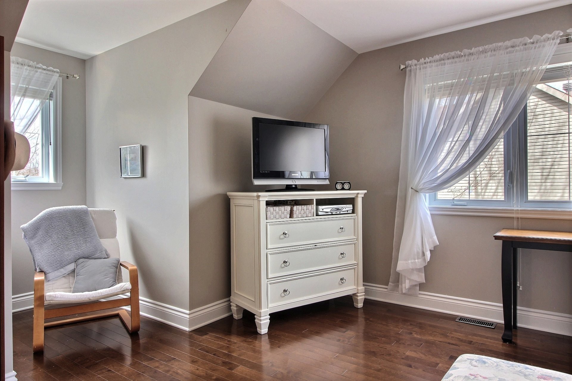 









41


Rue des Bouleaux

,
Lachute,




QC
J8H0J3

