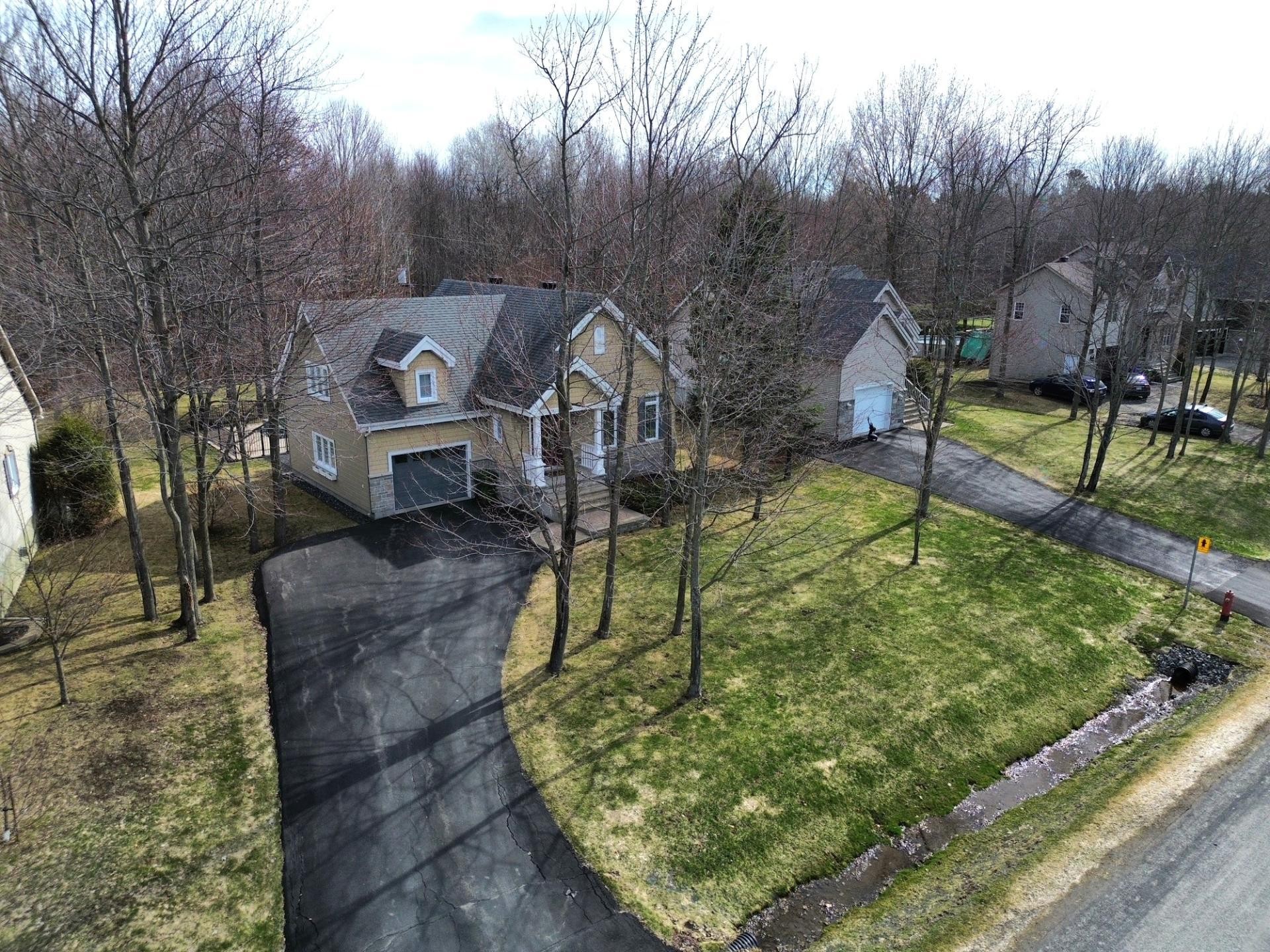 









41


Rue des Bouleaux

,
Lachute,




QC
J8H0J3

