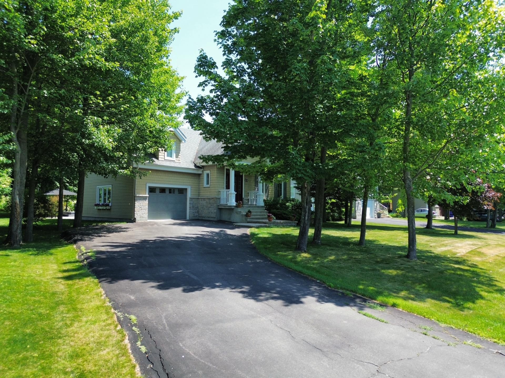 









41


Rue des Bouleaux

,
Lachute,




QC
J8H0J3

