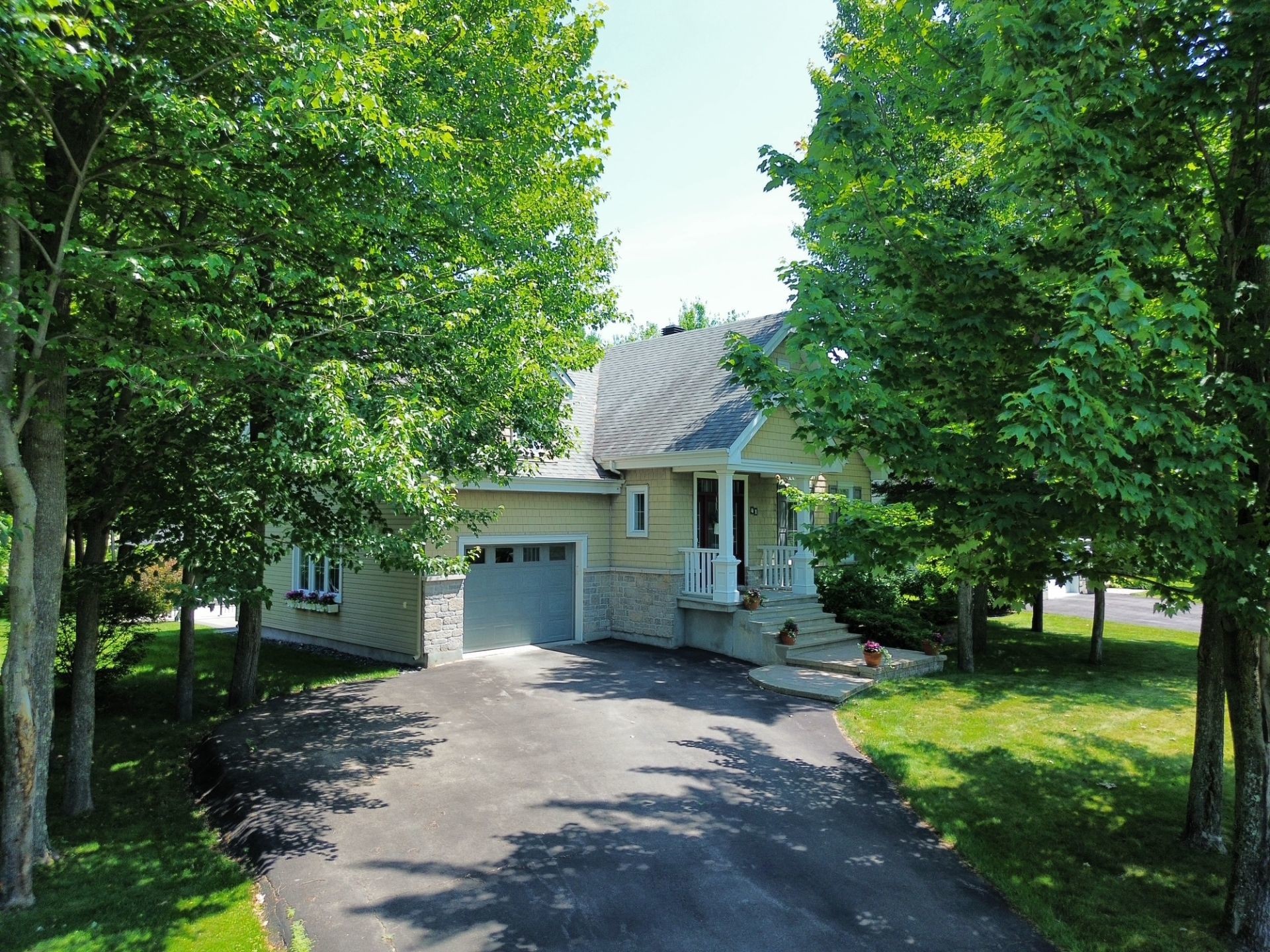 









41


Rue des Bouleaux

,
Lachute,




QC
J8H0J3

