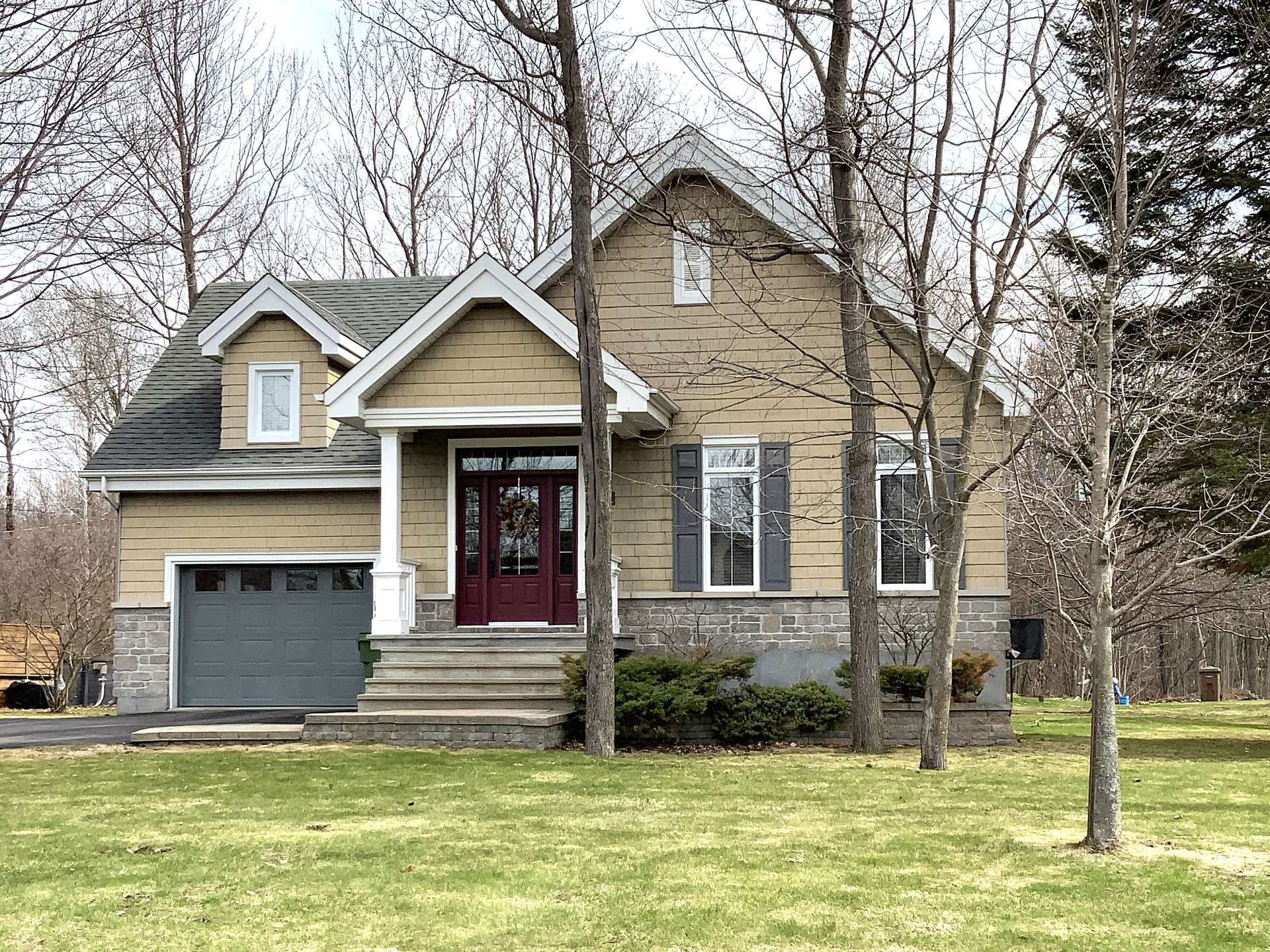 









41


Rue des Bouleaux

,
Lachute,




QC
J8H0J3

