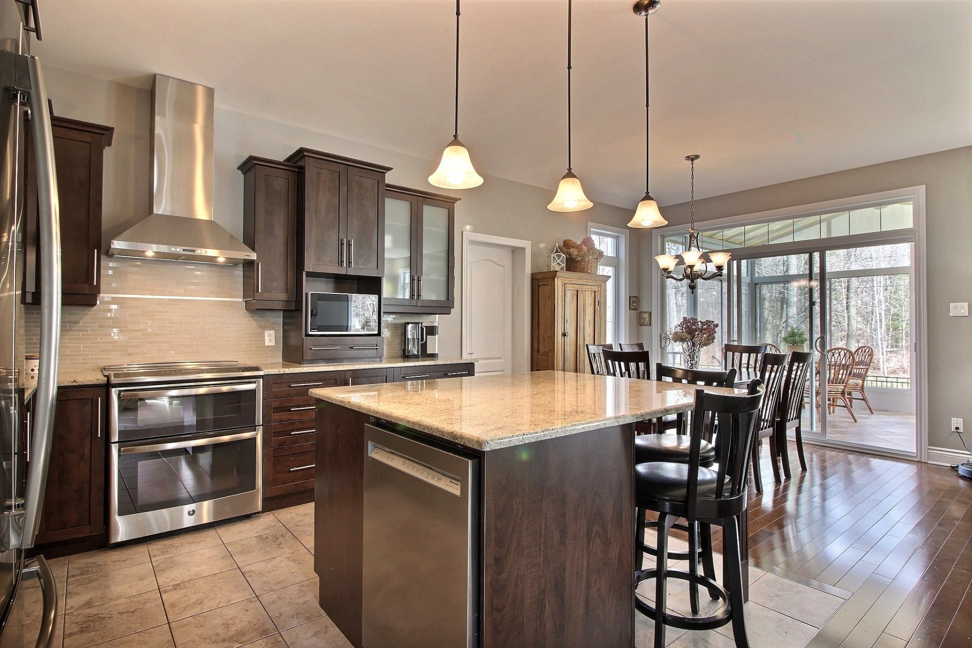 









41


Rue des Bouleaux

,
Lachute,




QC
J8H0J3


