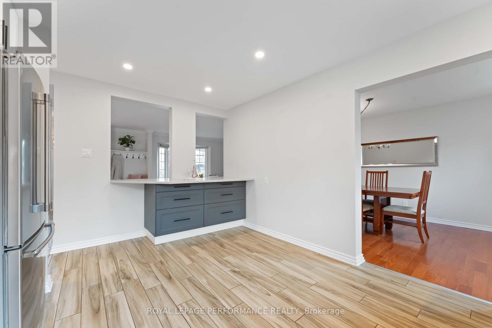 












6345 MATTICE AVENUE N

,
Ottawa,




Ontario
K1C2G1

