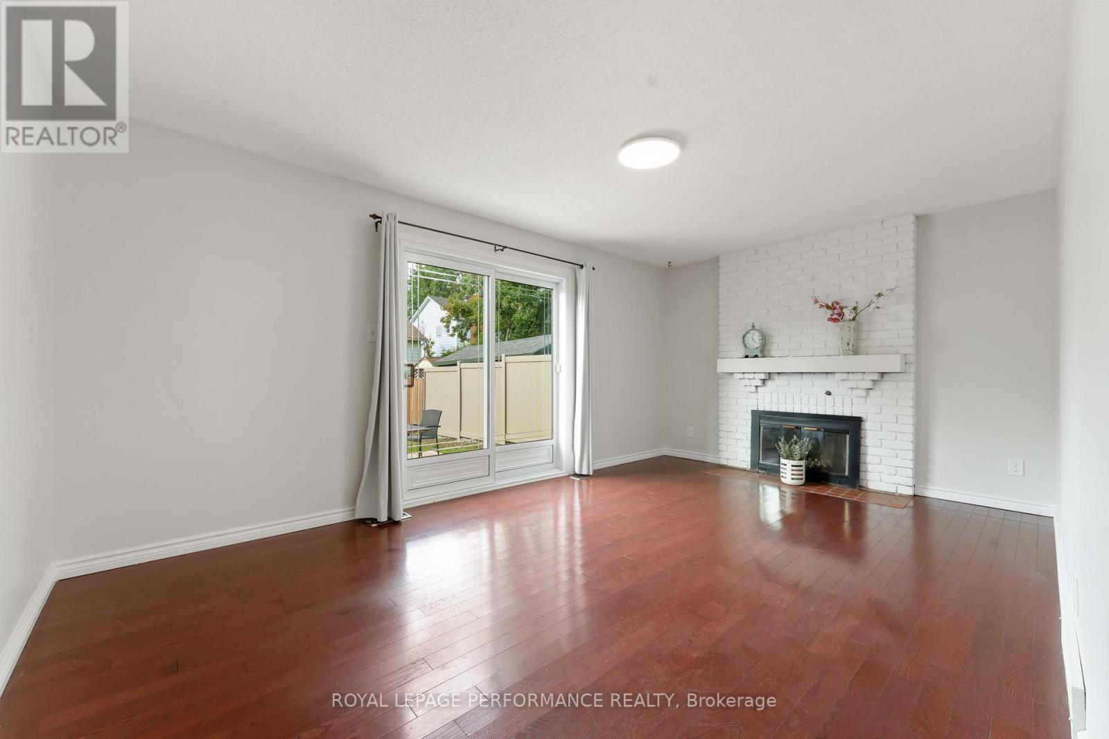 












6345 MATTICE AVENUE N

,
Ottawa,




Ontario
K1C2G1

