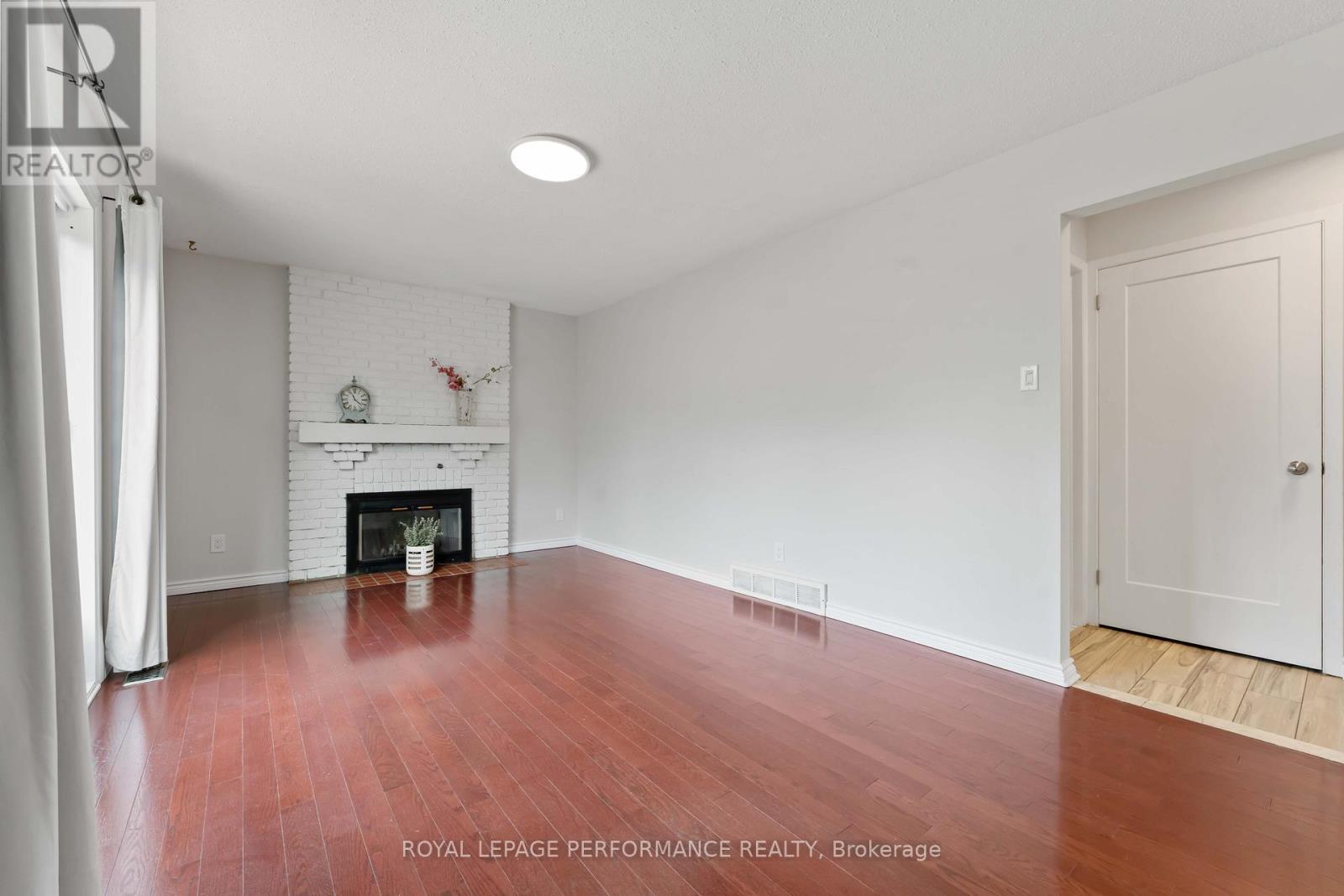 












6345 MATTICE AVENUE N

,
Ottawa,




Ontario
K1C2G1

